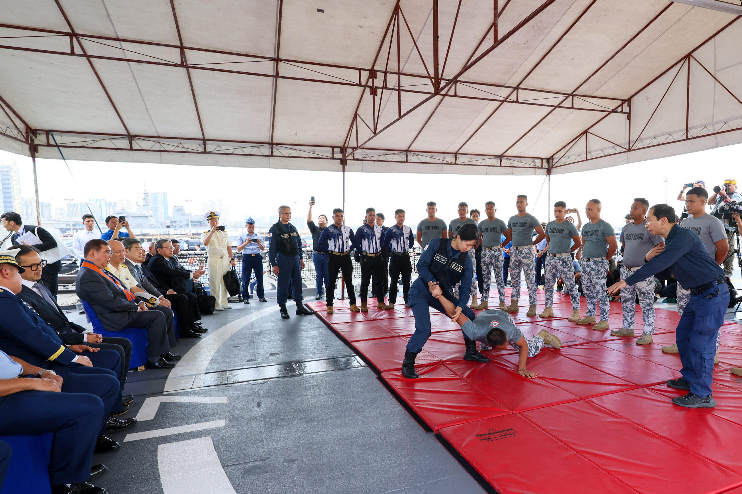 视察菲律宾海岸警卫队4