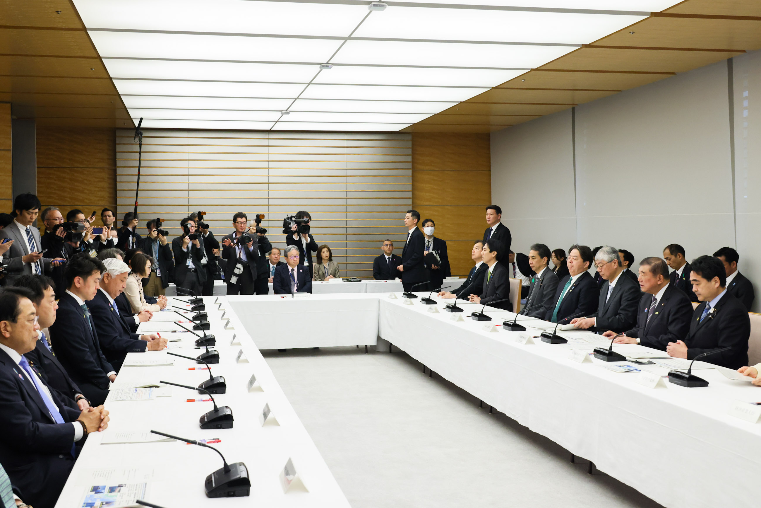 石破首相总结会议3