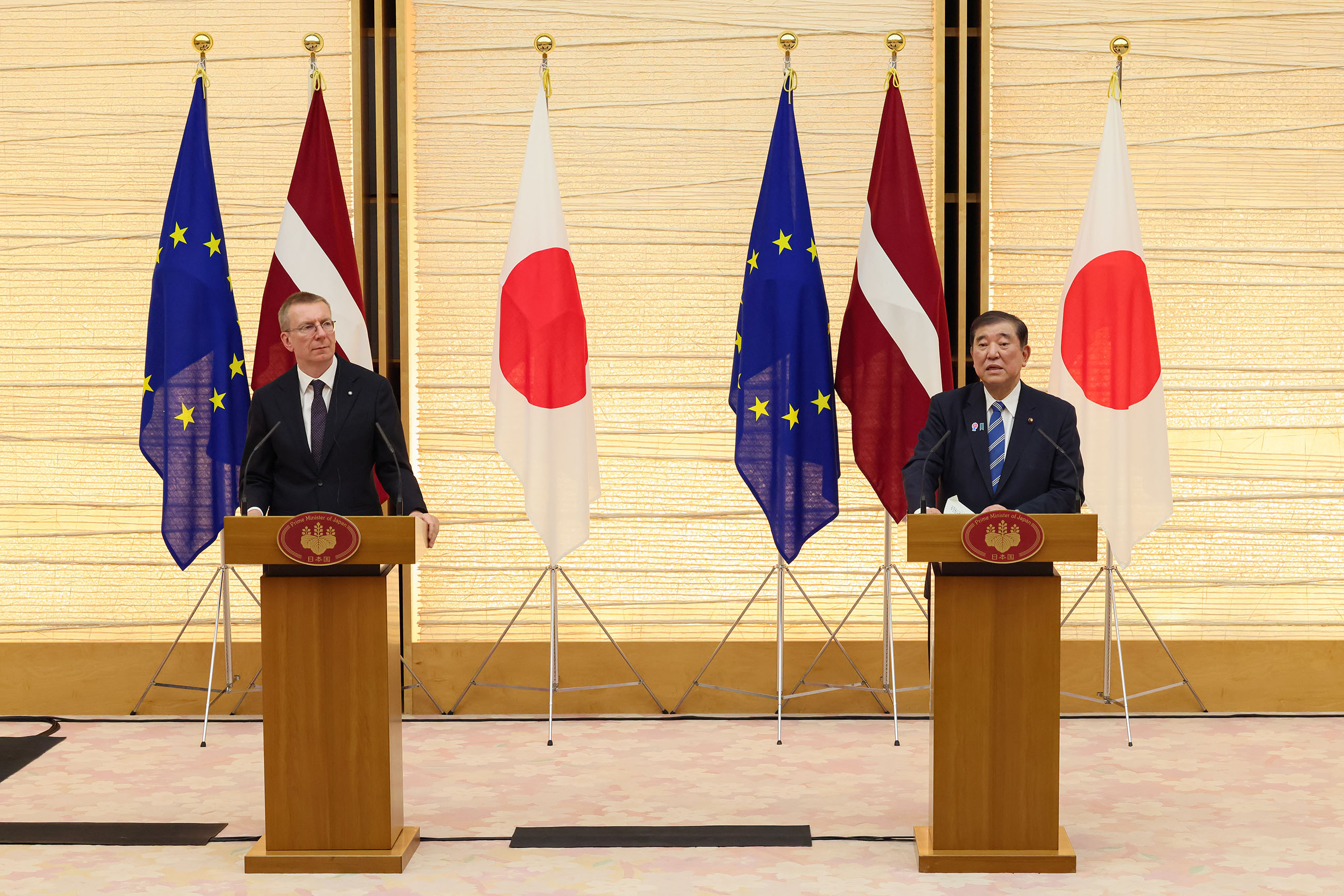 联合记者发布会7