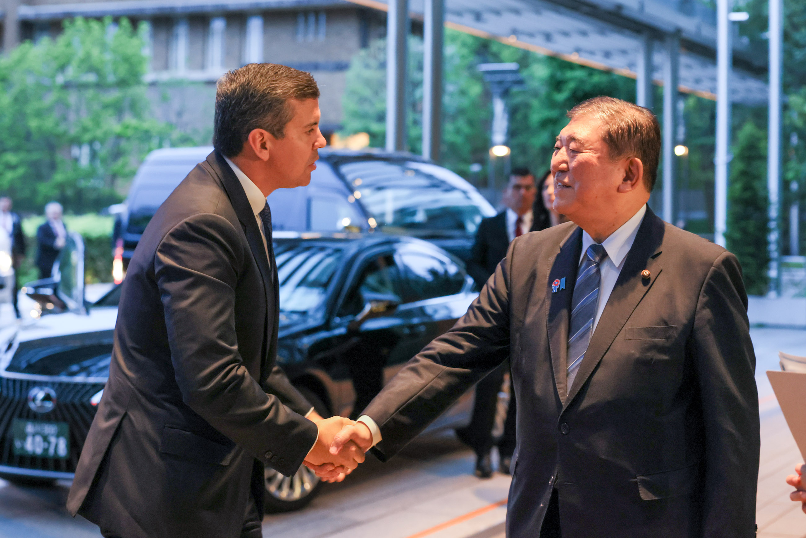 石破首相迎接培尼亚总统