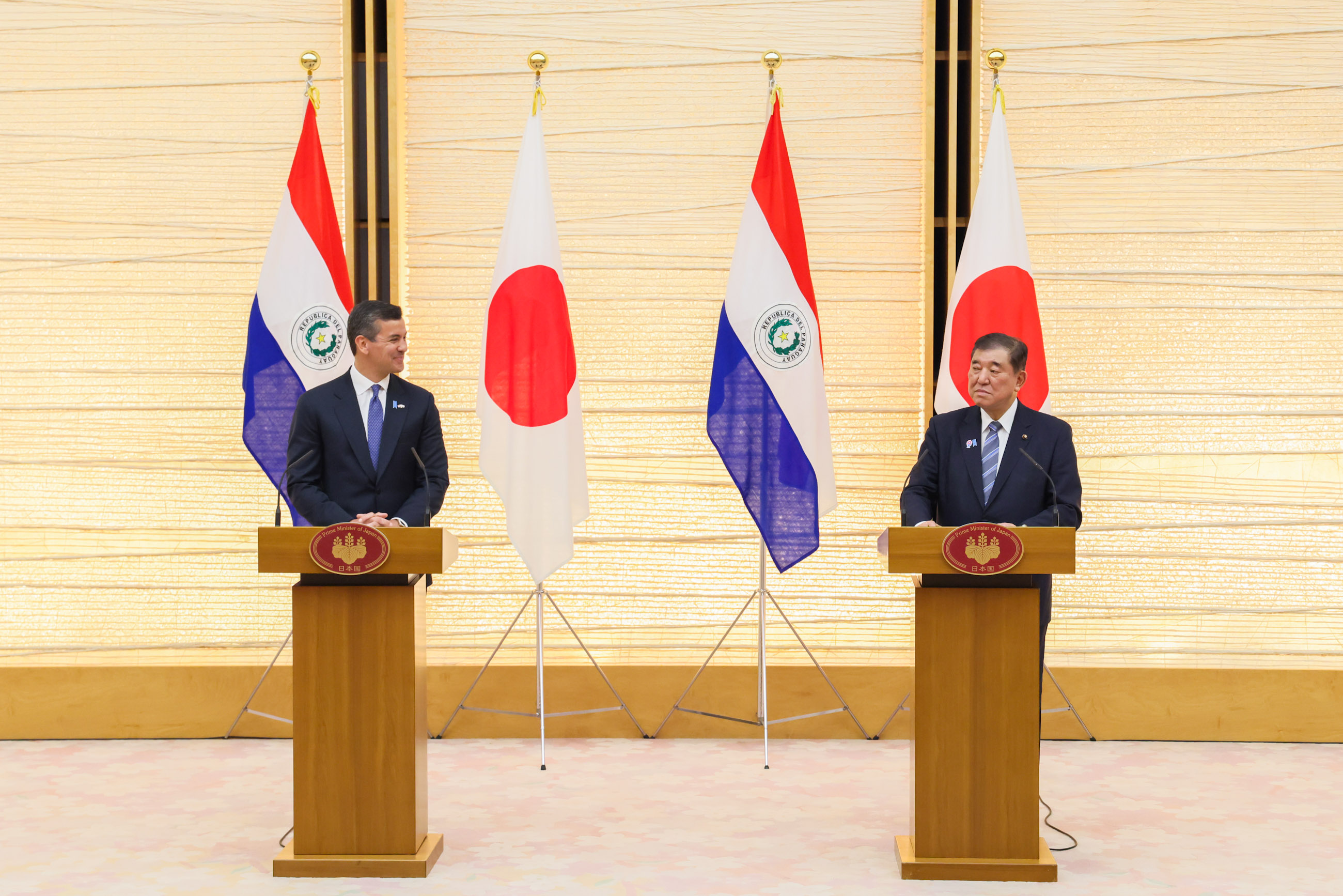 联合记者发布会1