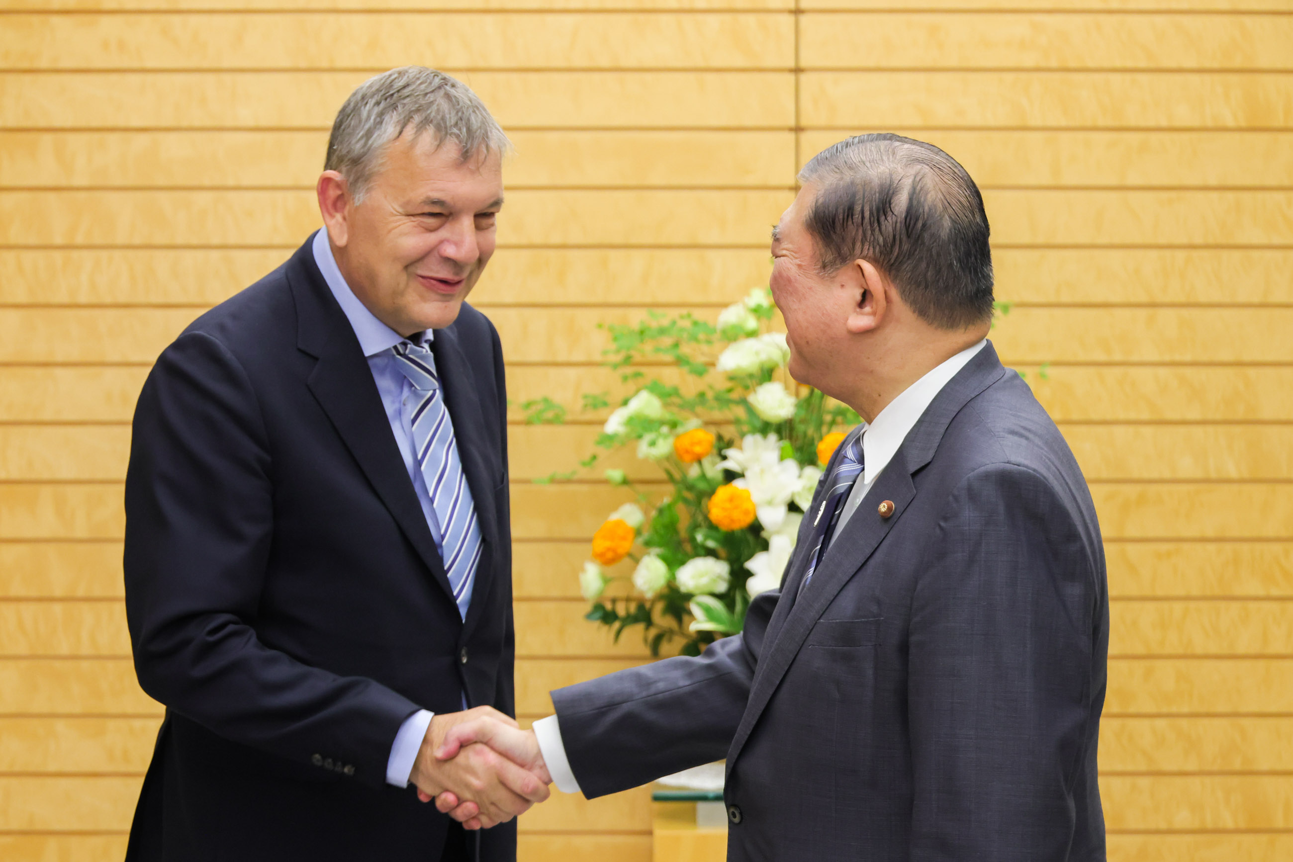 石破首相接受拜会2