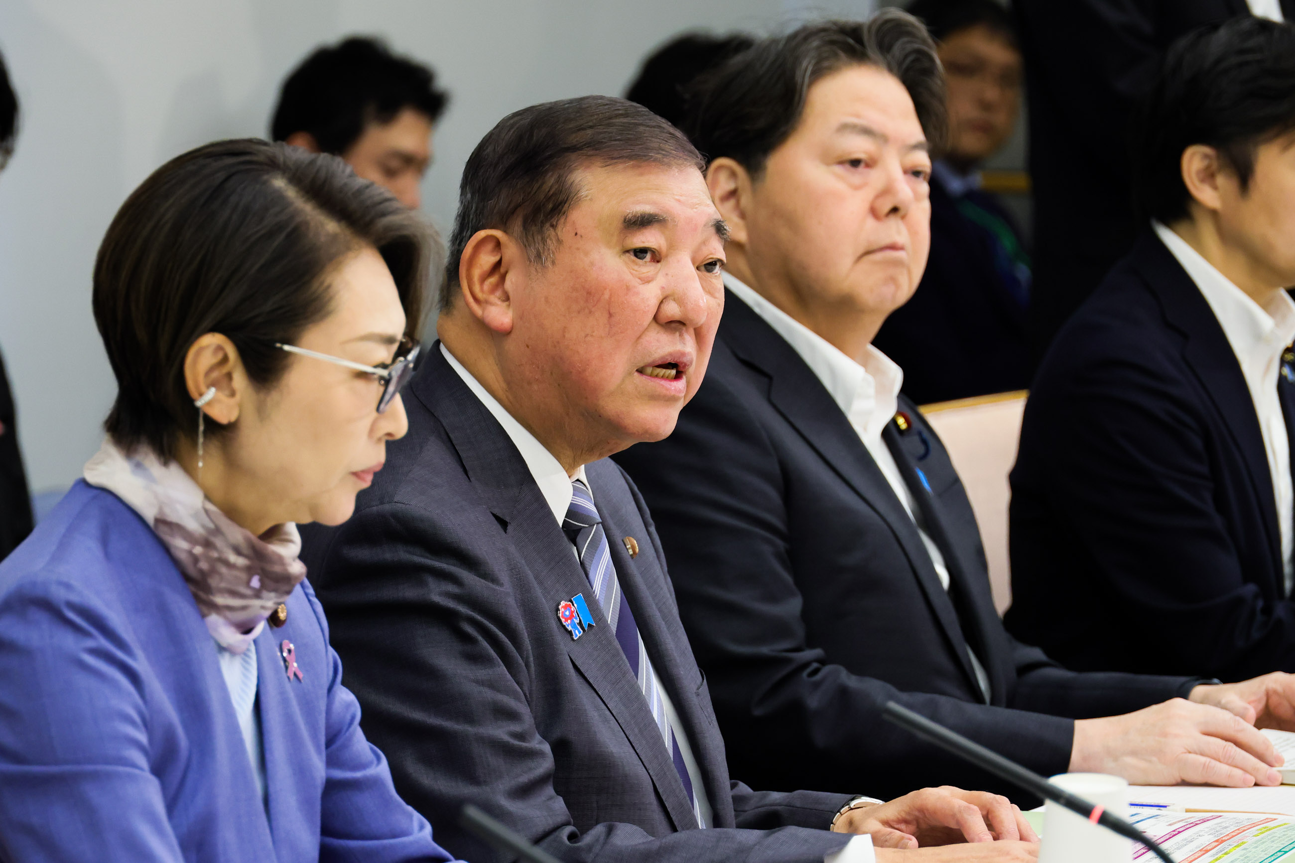 召开孤独和孤立对策推进总部会议