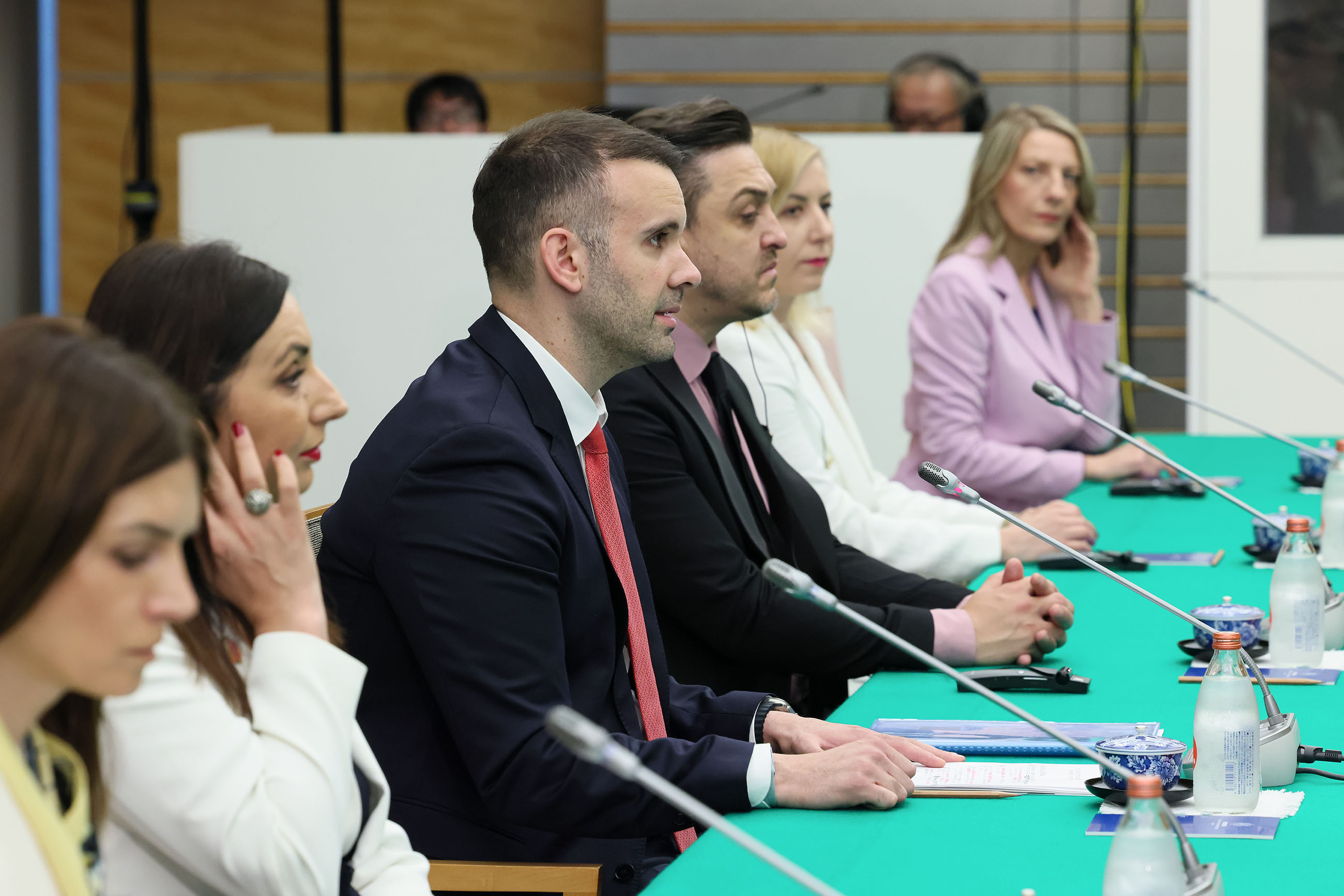 日本黑山首脑会谈4