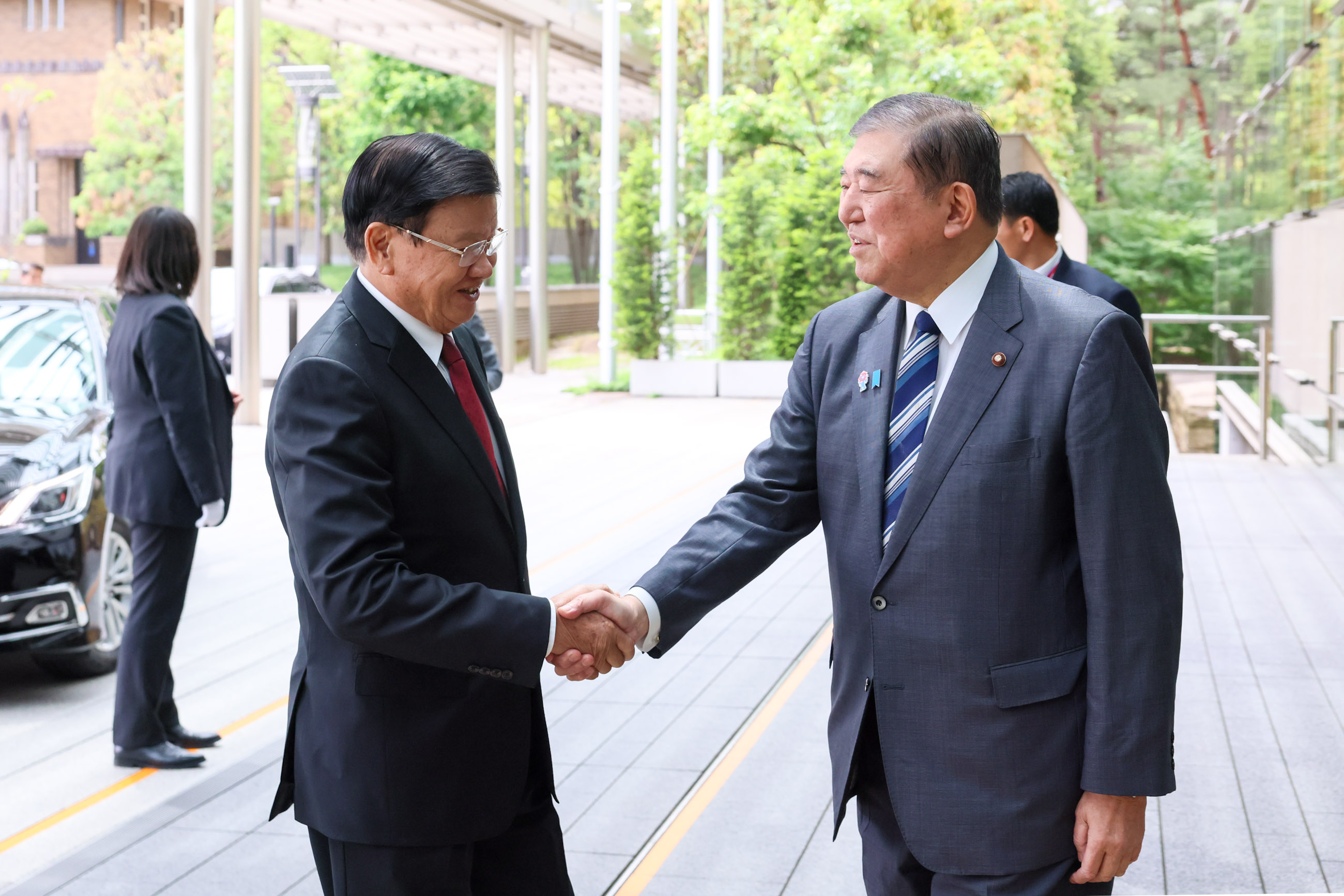 石破首相迎接通伦·西苏里国家主席1