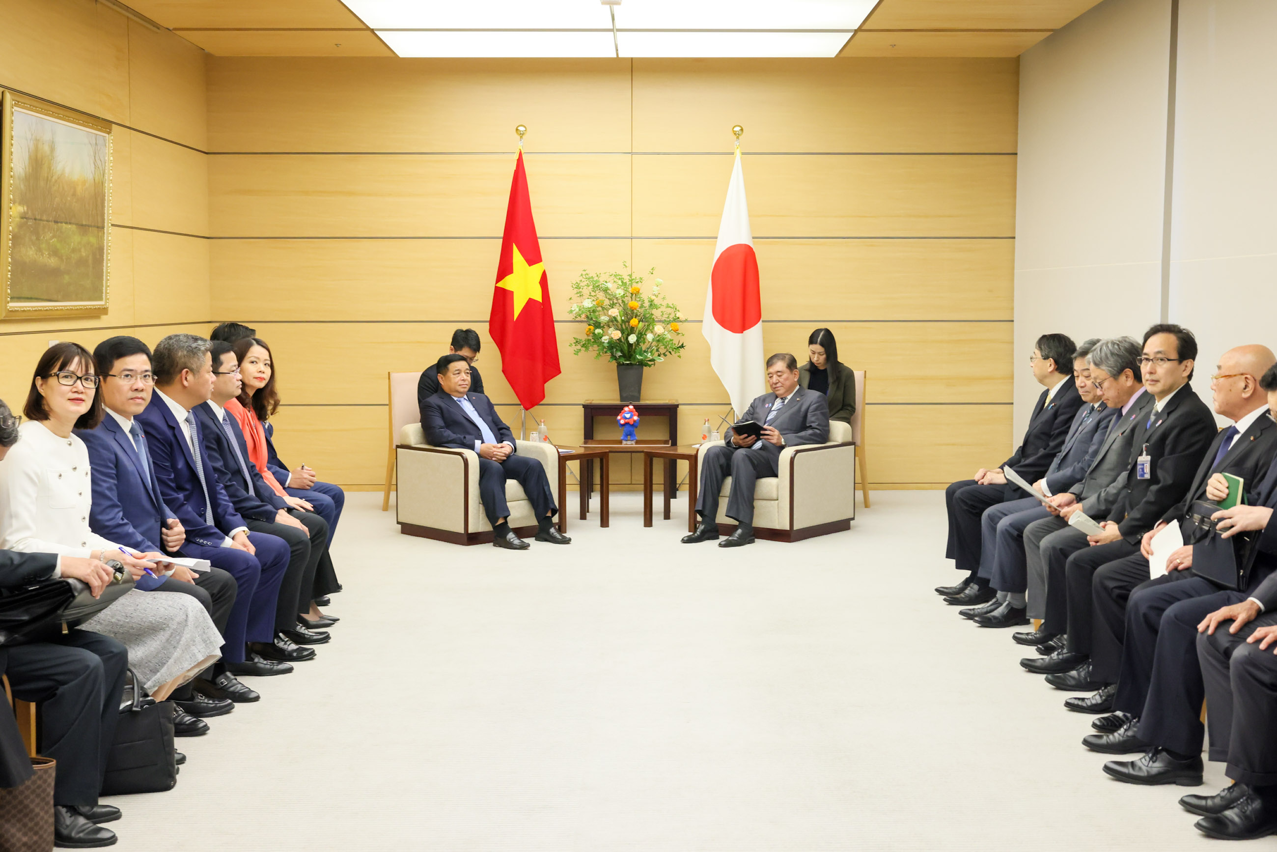 石破首相接受拜会4