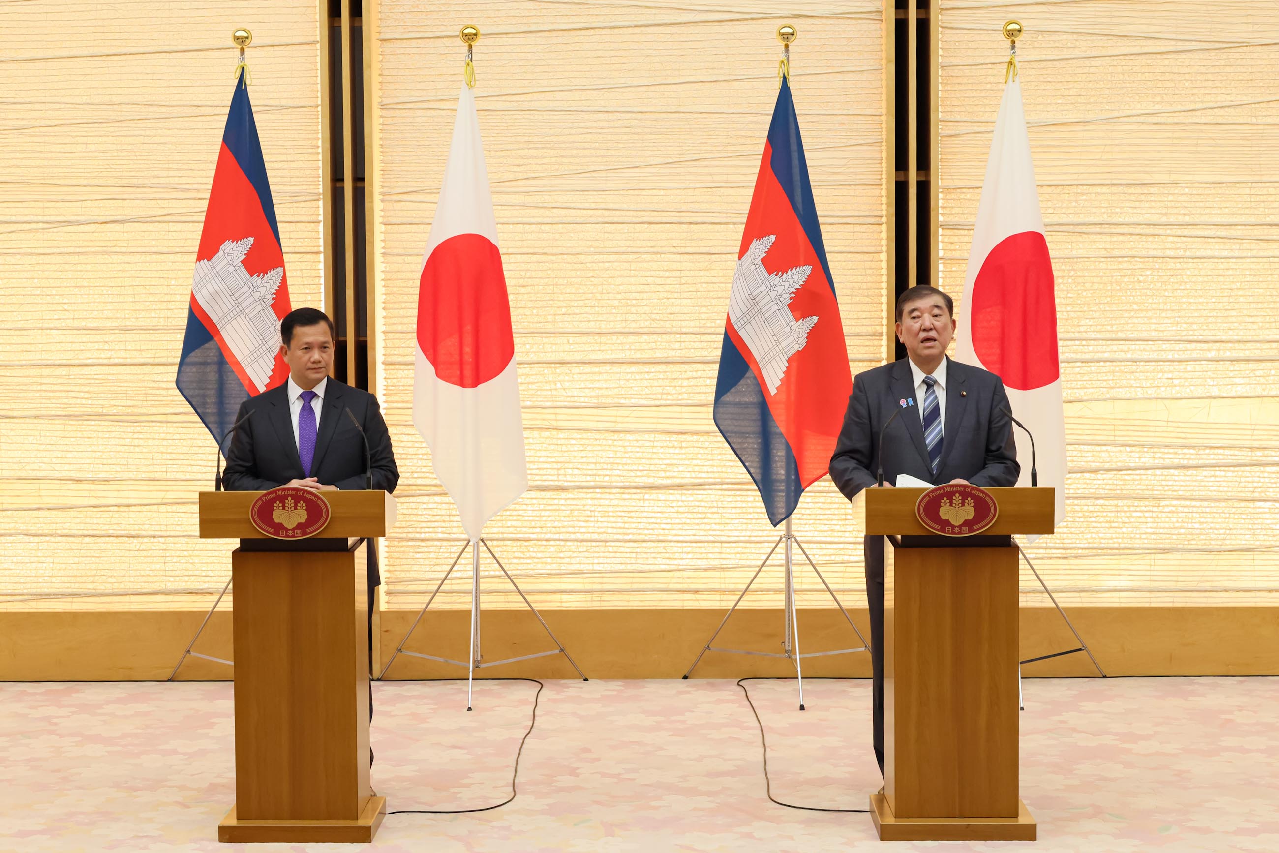 联合记者发布会3