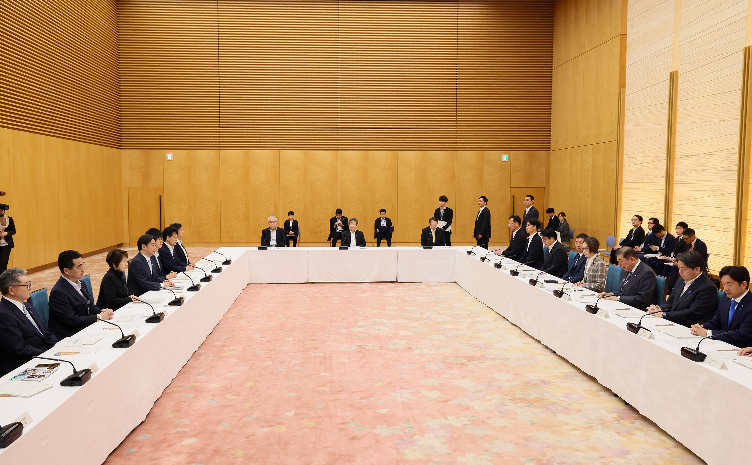 石破首相总结会议3