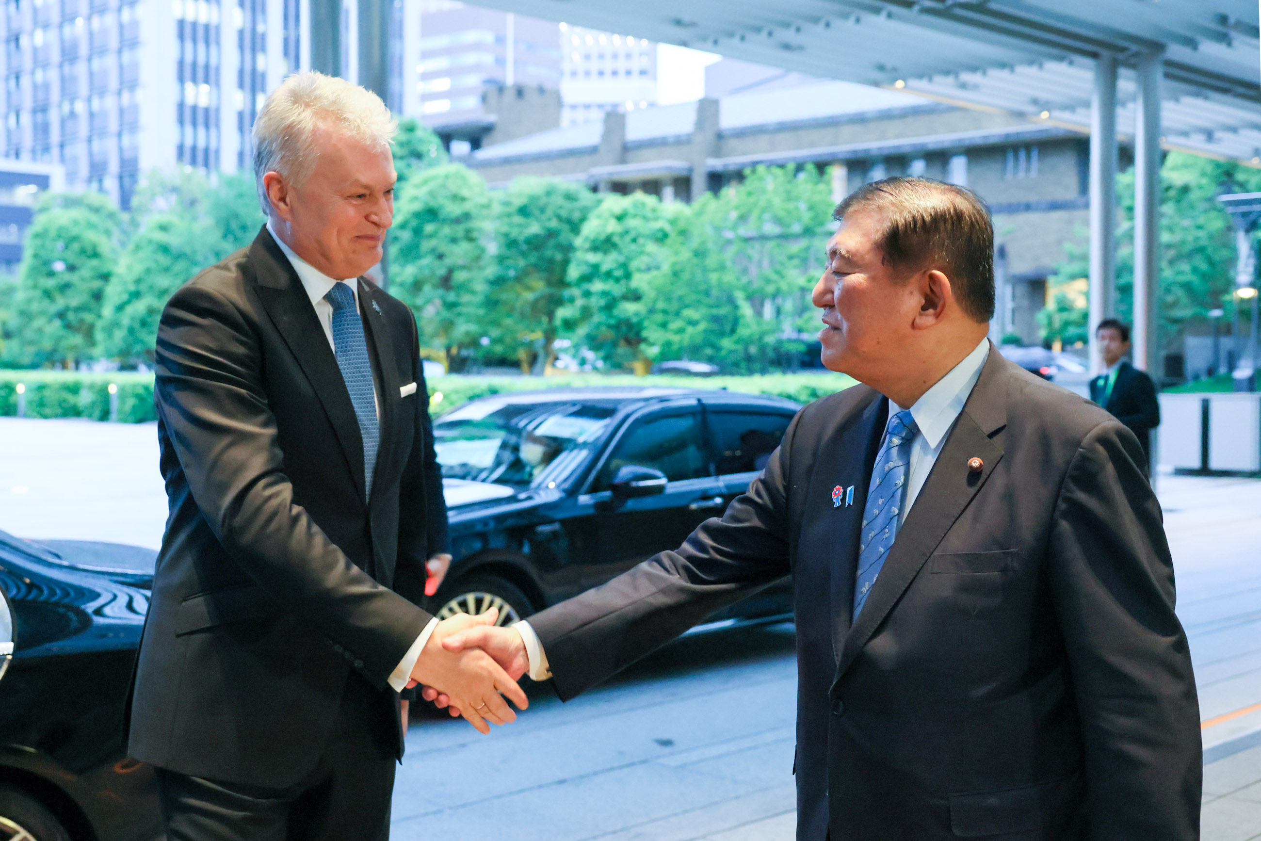 石破首相迎接瑙塞达总统