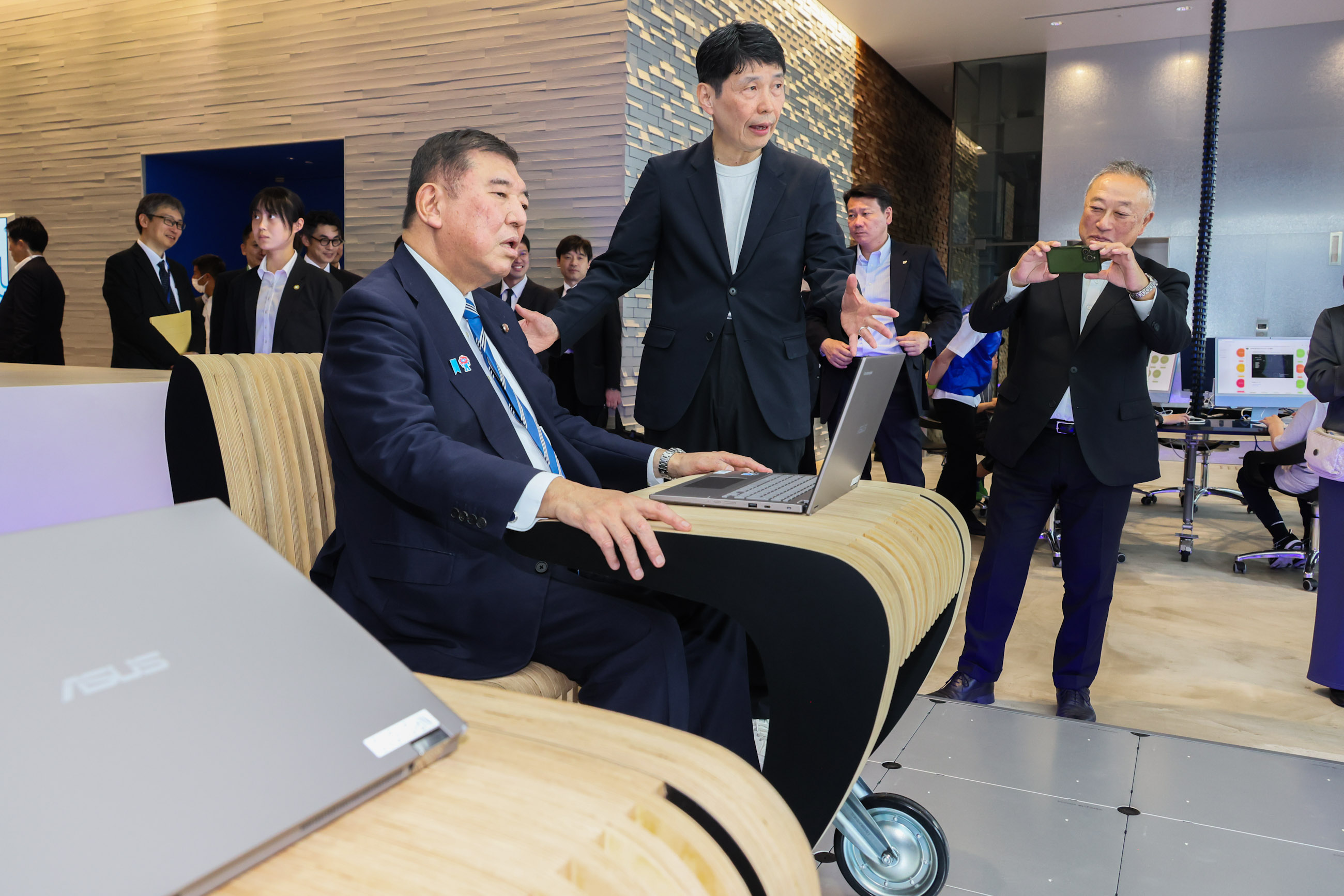 石破首相视察TUMO Gunma2