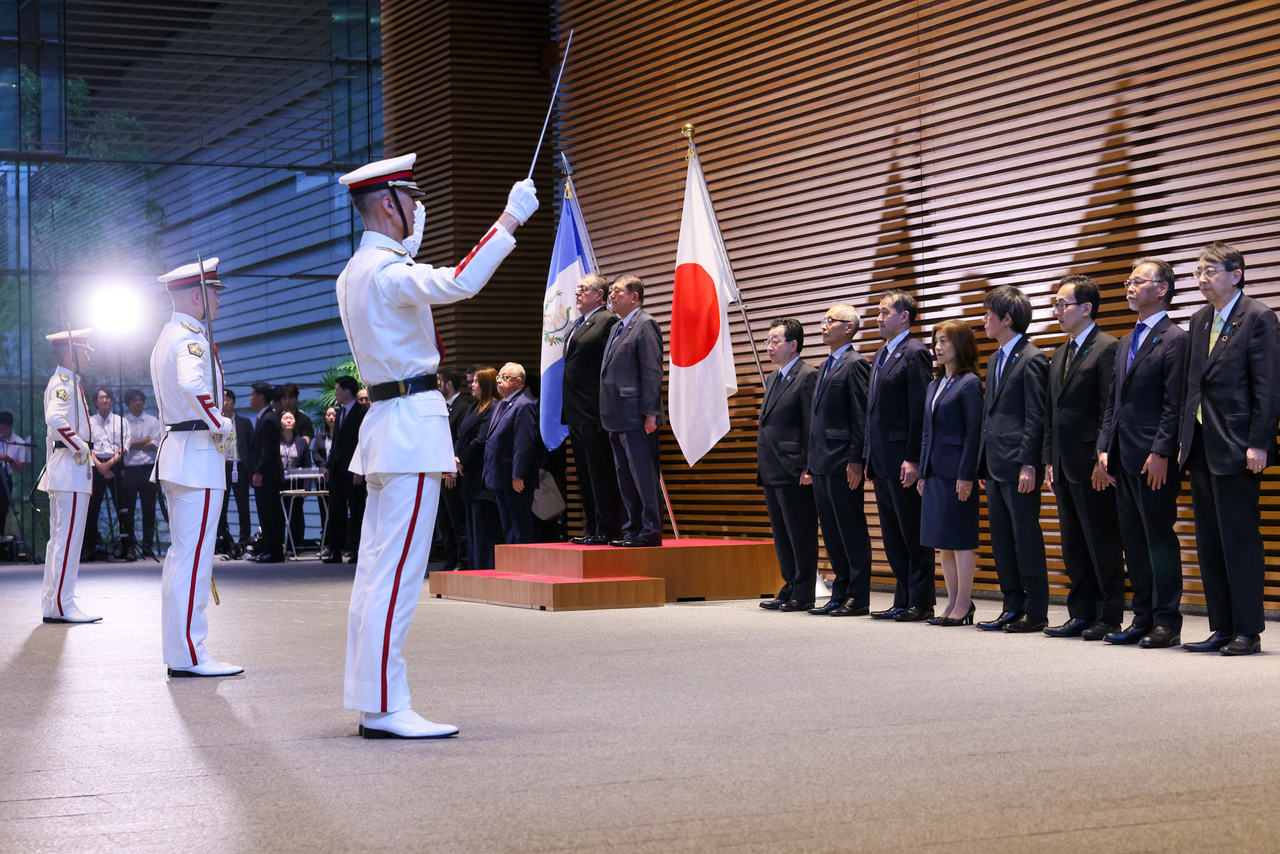 仪仗队的荣誉礼和迎宾仪式1