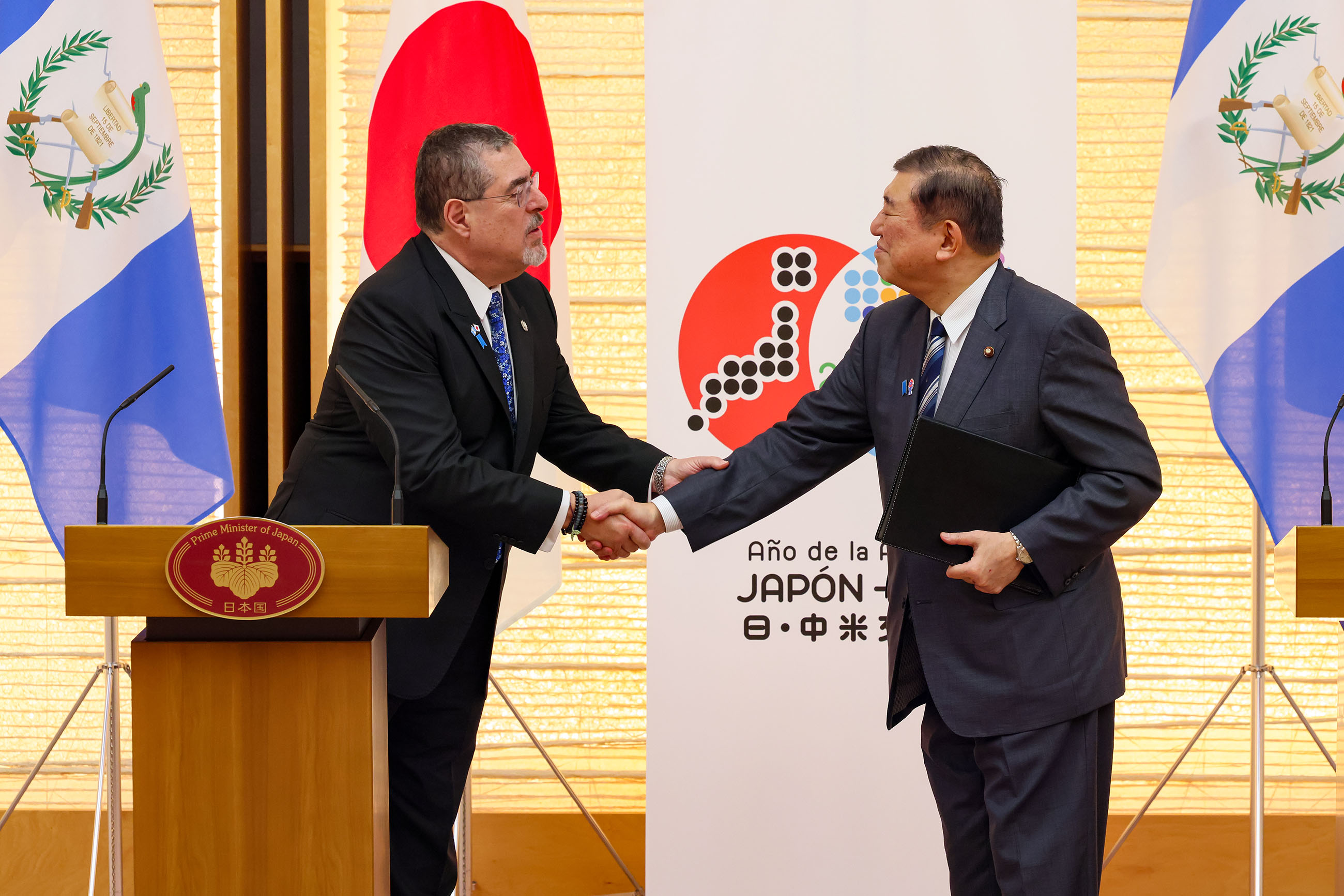 联合记者发布会4