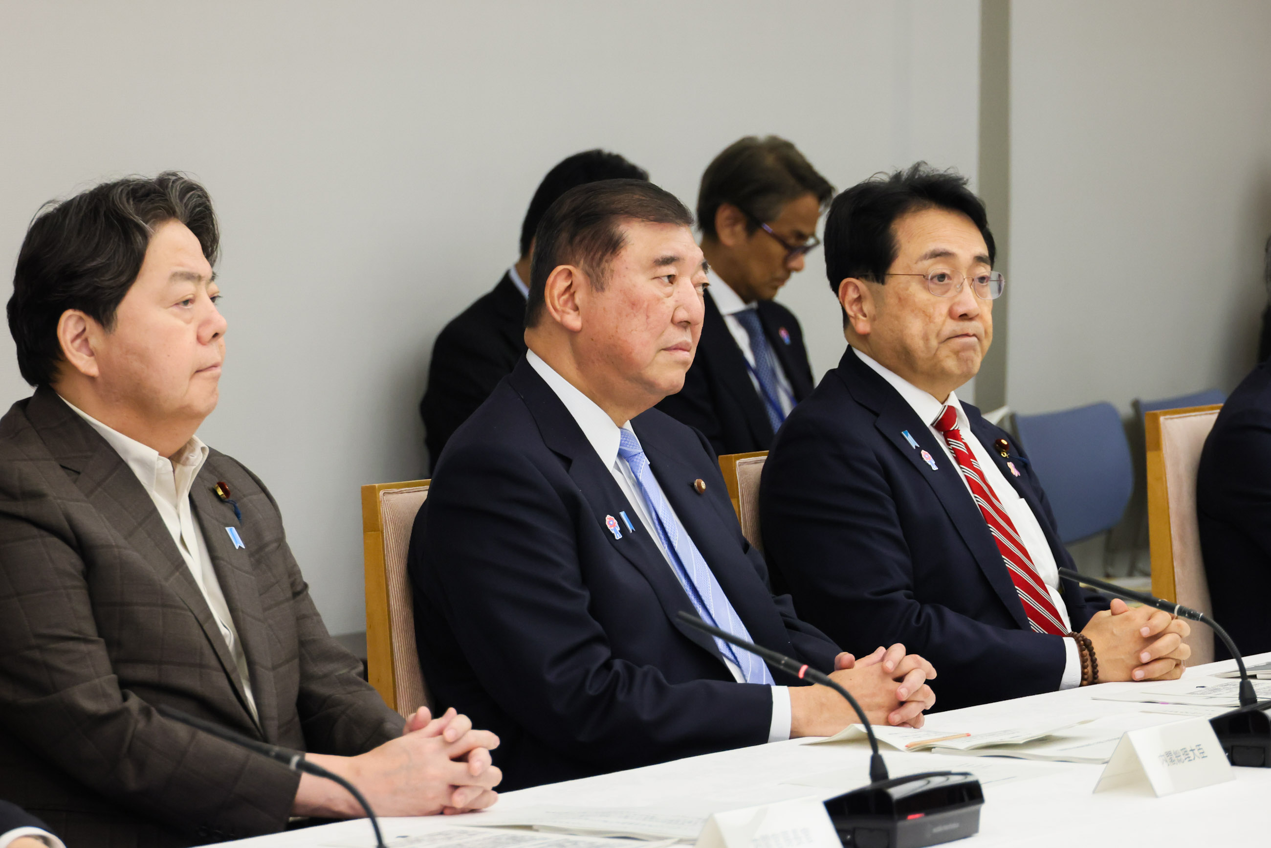 出席月例经济报告等相关阁僚会议