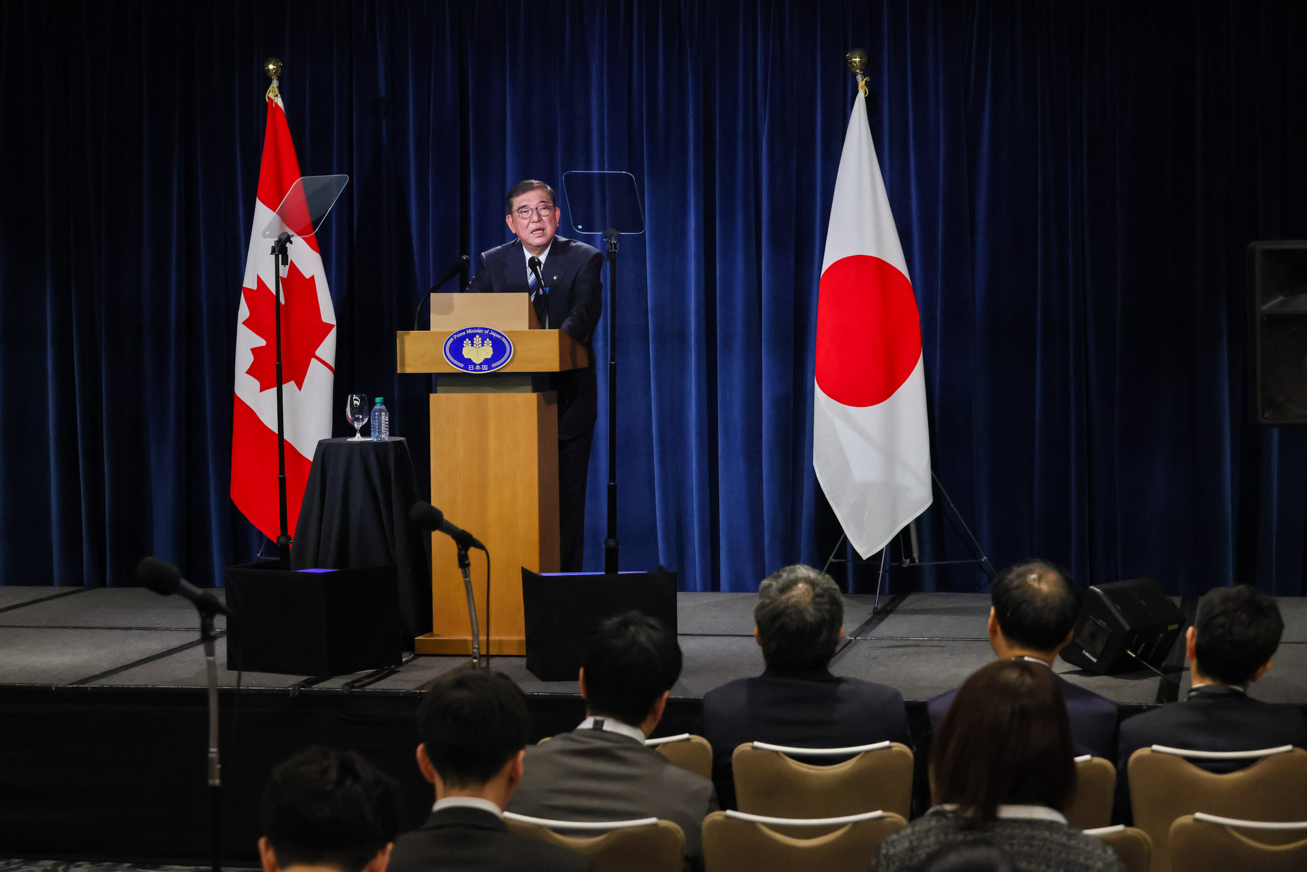 内外记者招待会3