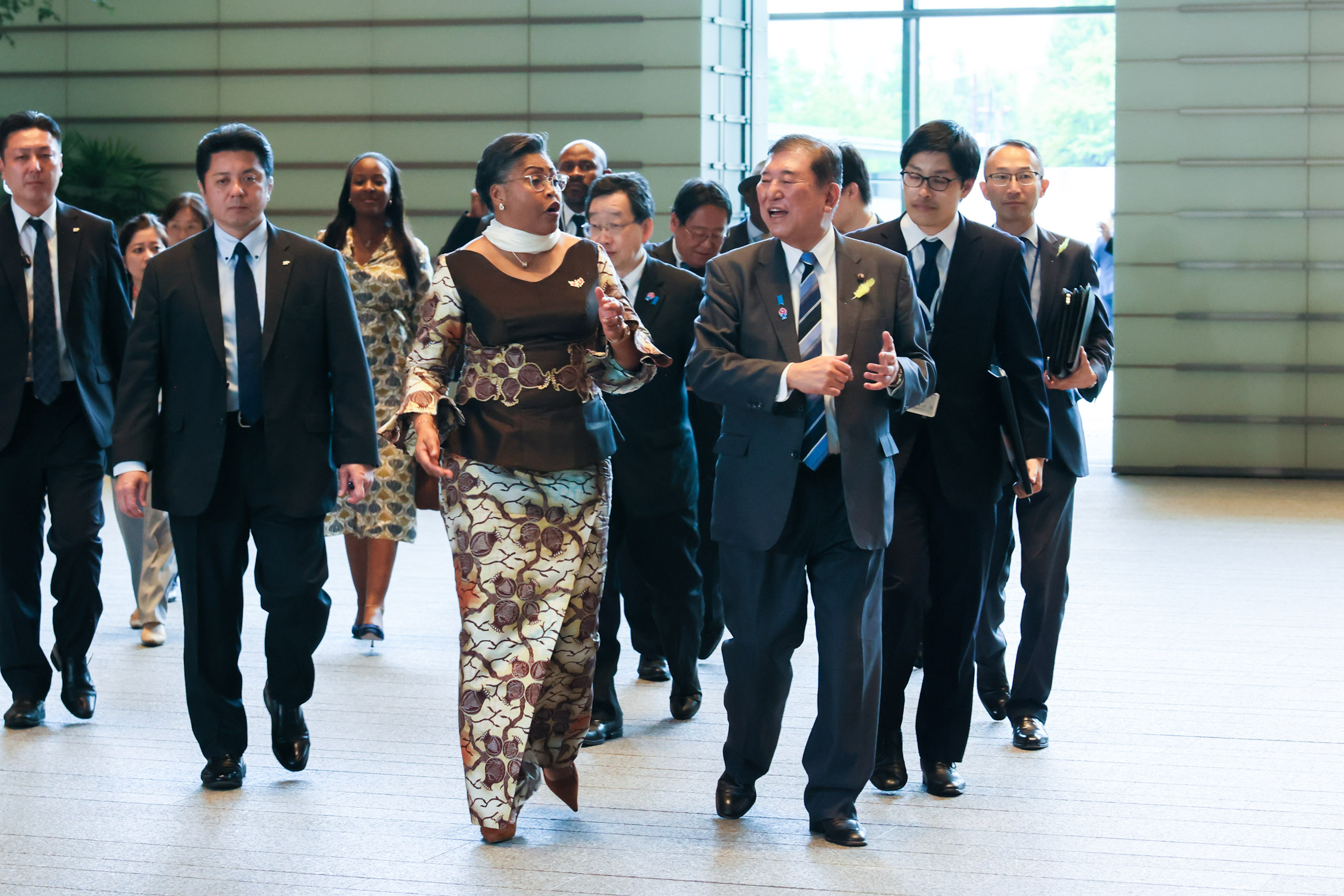 石破首相迎接苏米努瓦总理2