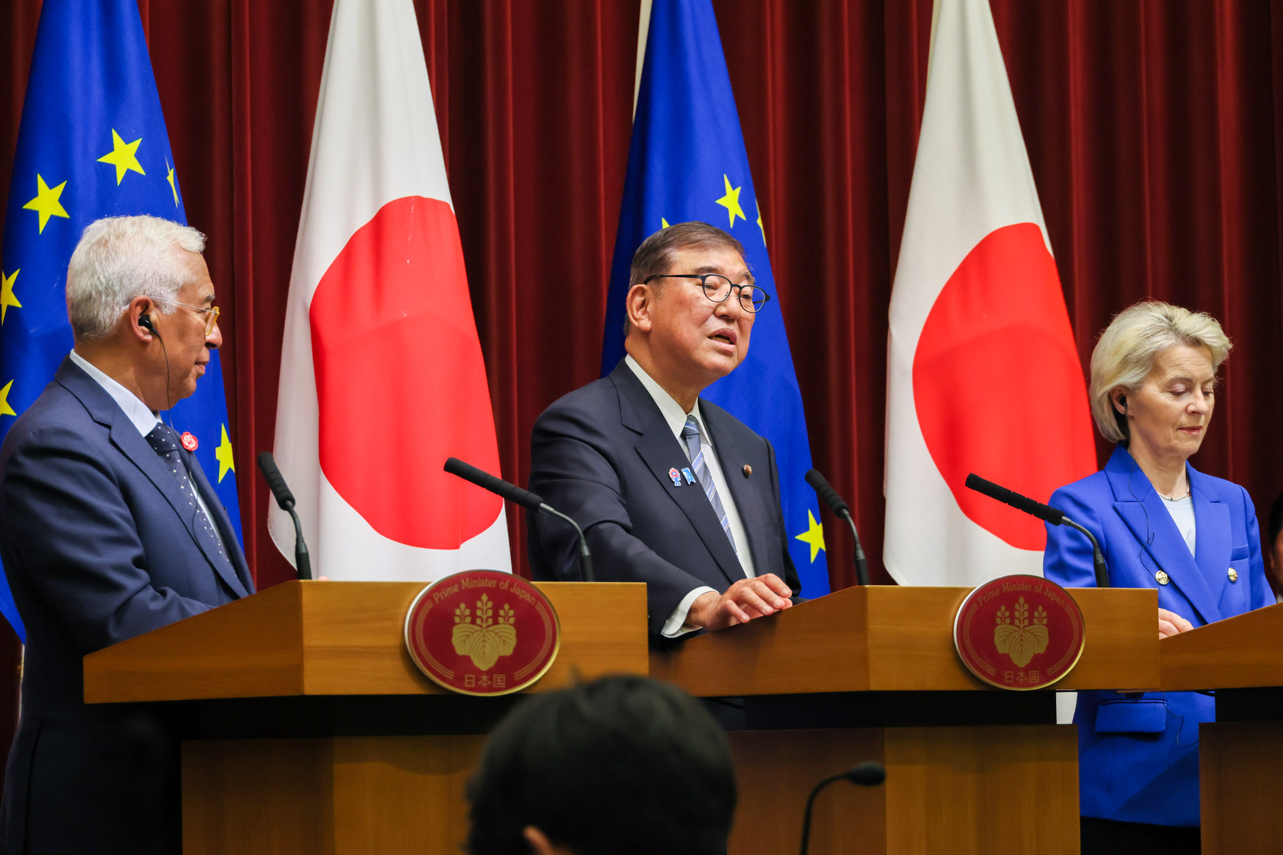 联合记者发布会6