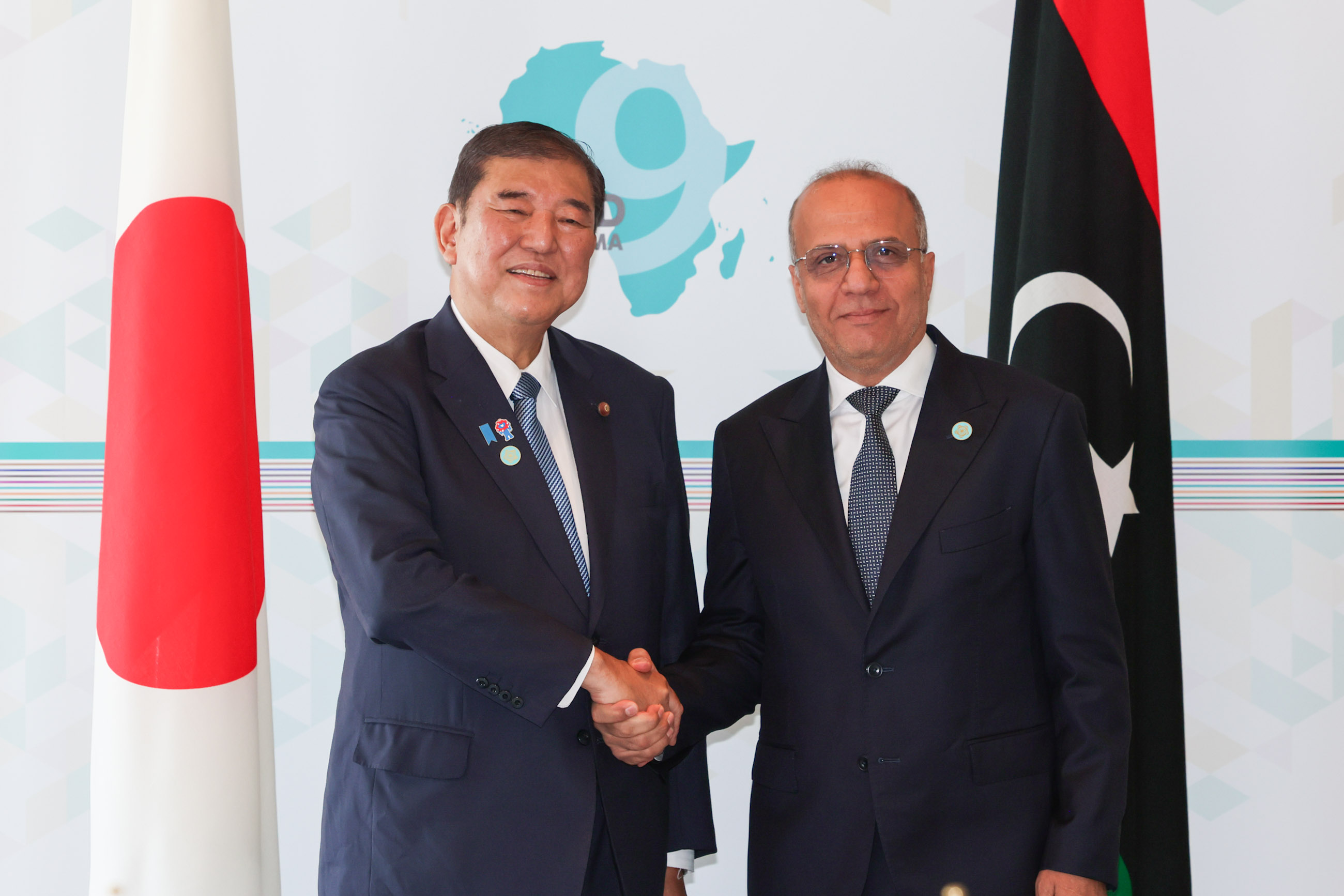 接受利比亚国家最高委员会副主席的拜会1