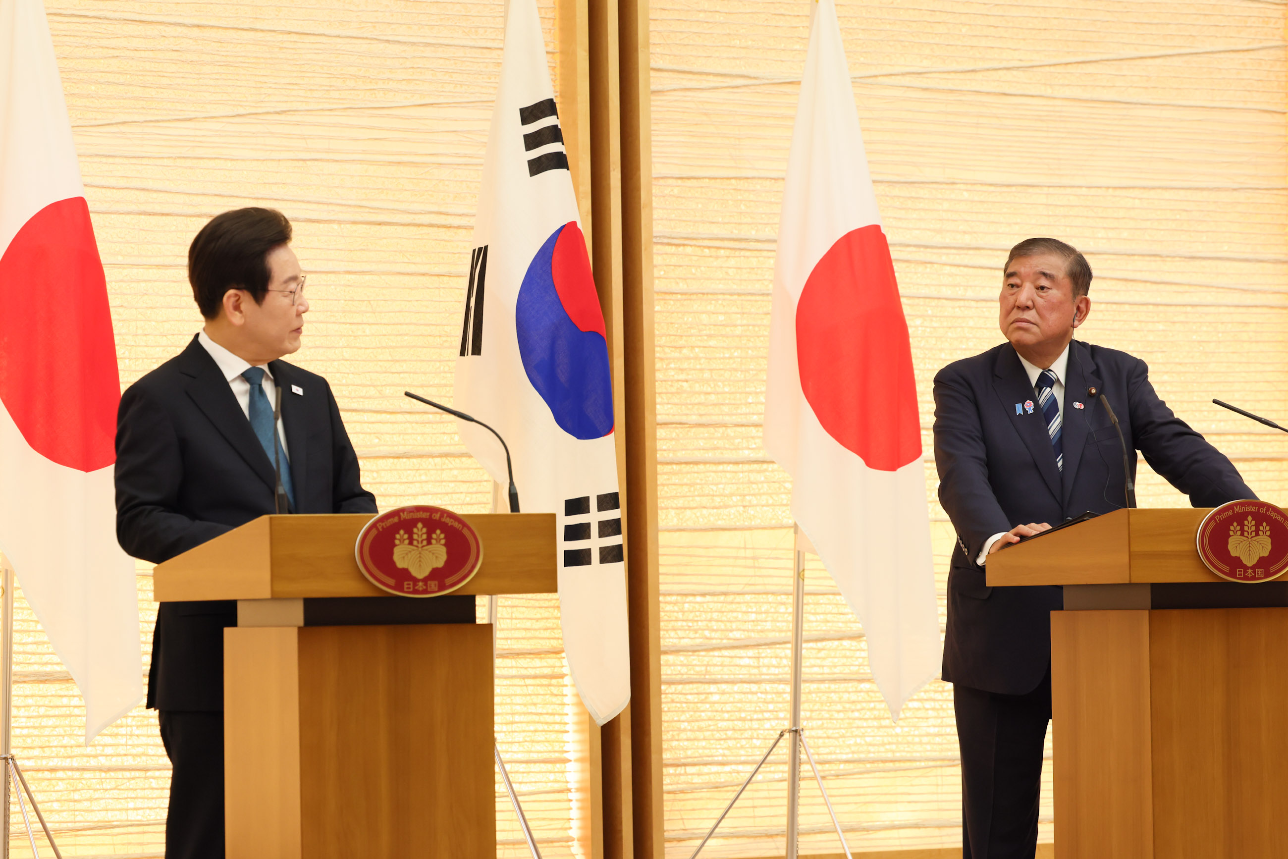 联合记者发布会2