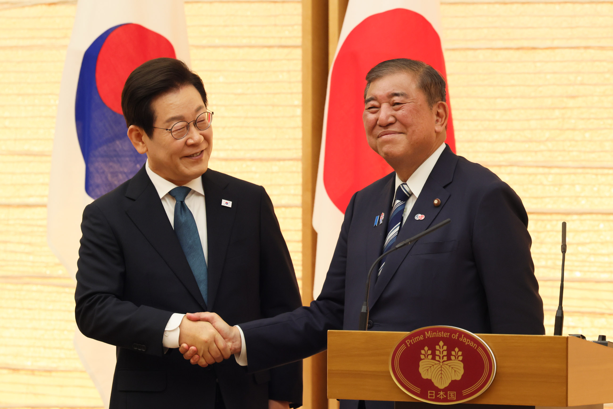 联合记者发布会6