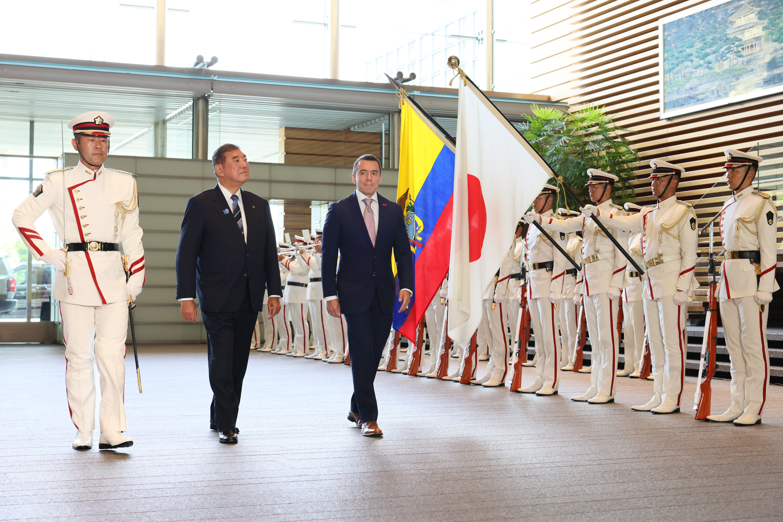 仪仗队的荣誉礼和迎宾仪式3