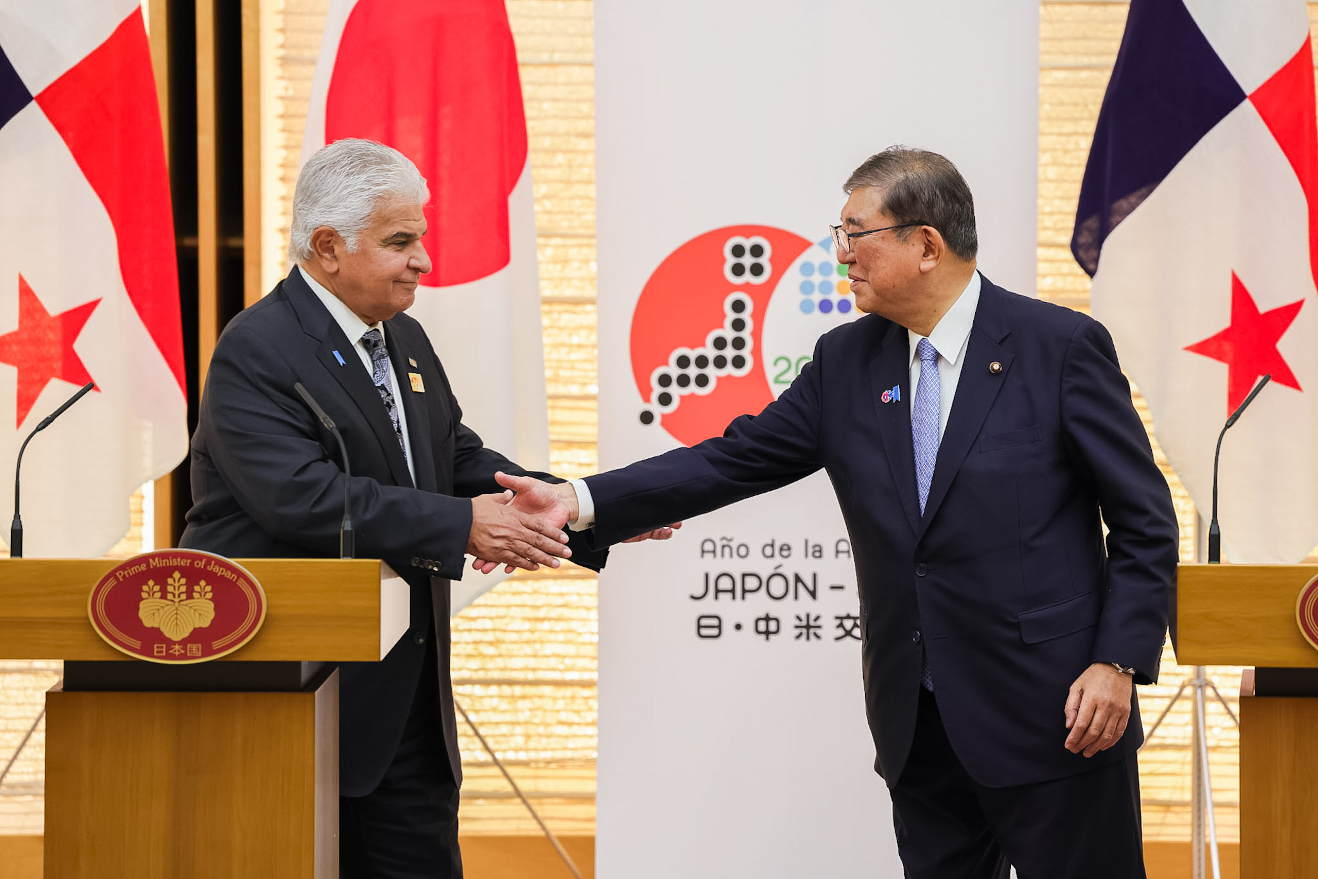 联合记者发布会7