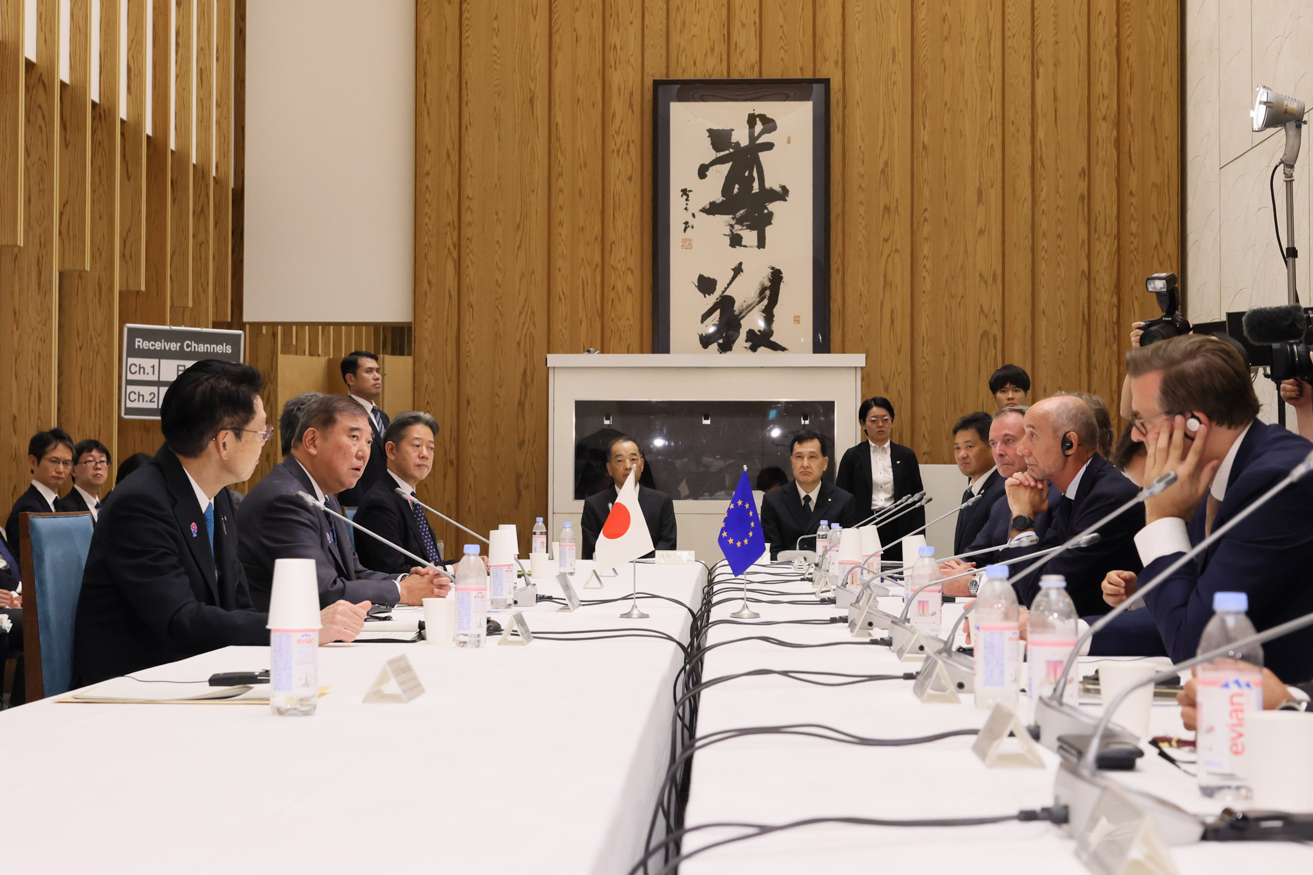 石破首相接受拜会5