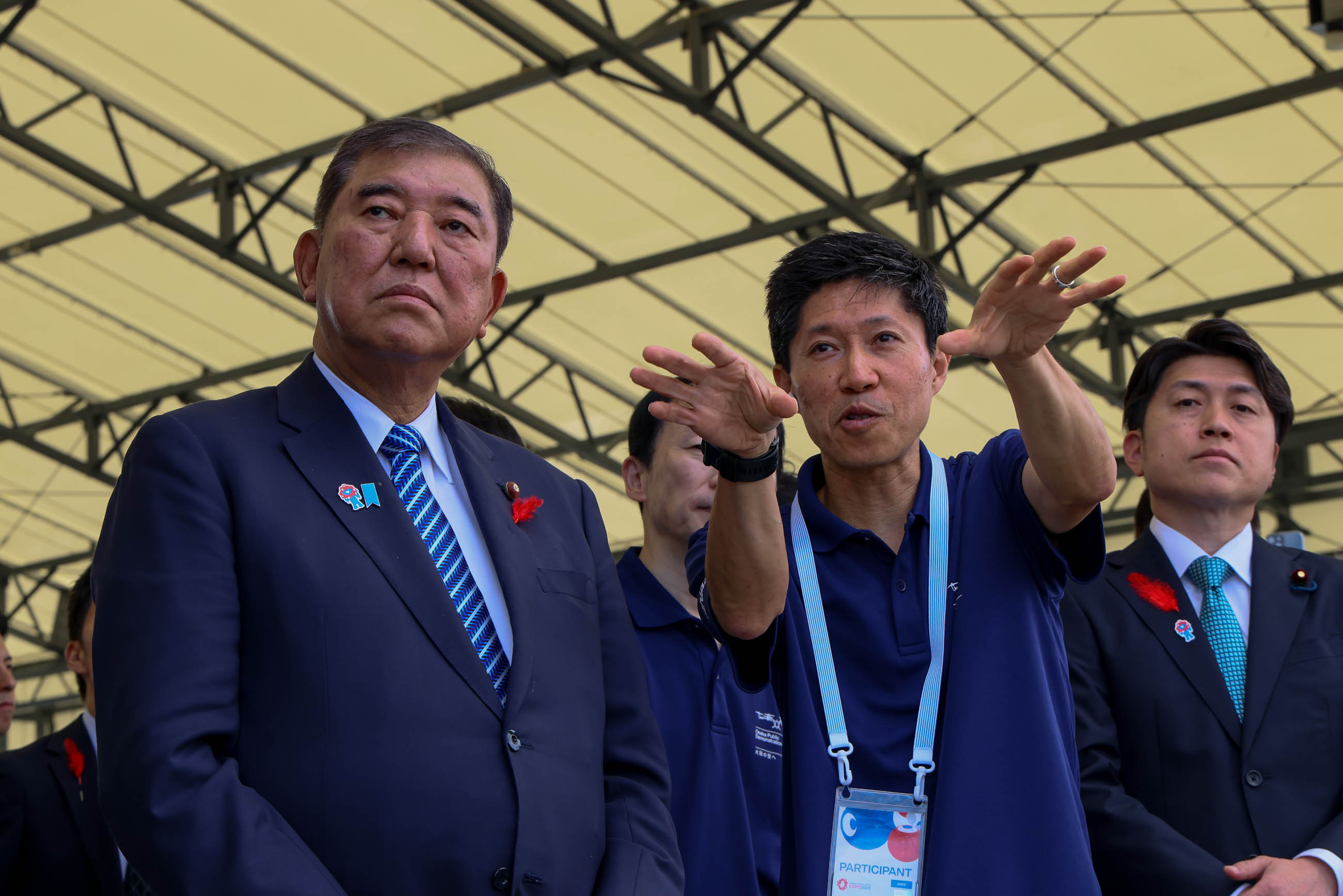 石破首相视察“飞行汽车”试飞1