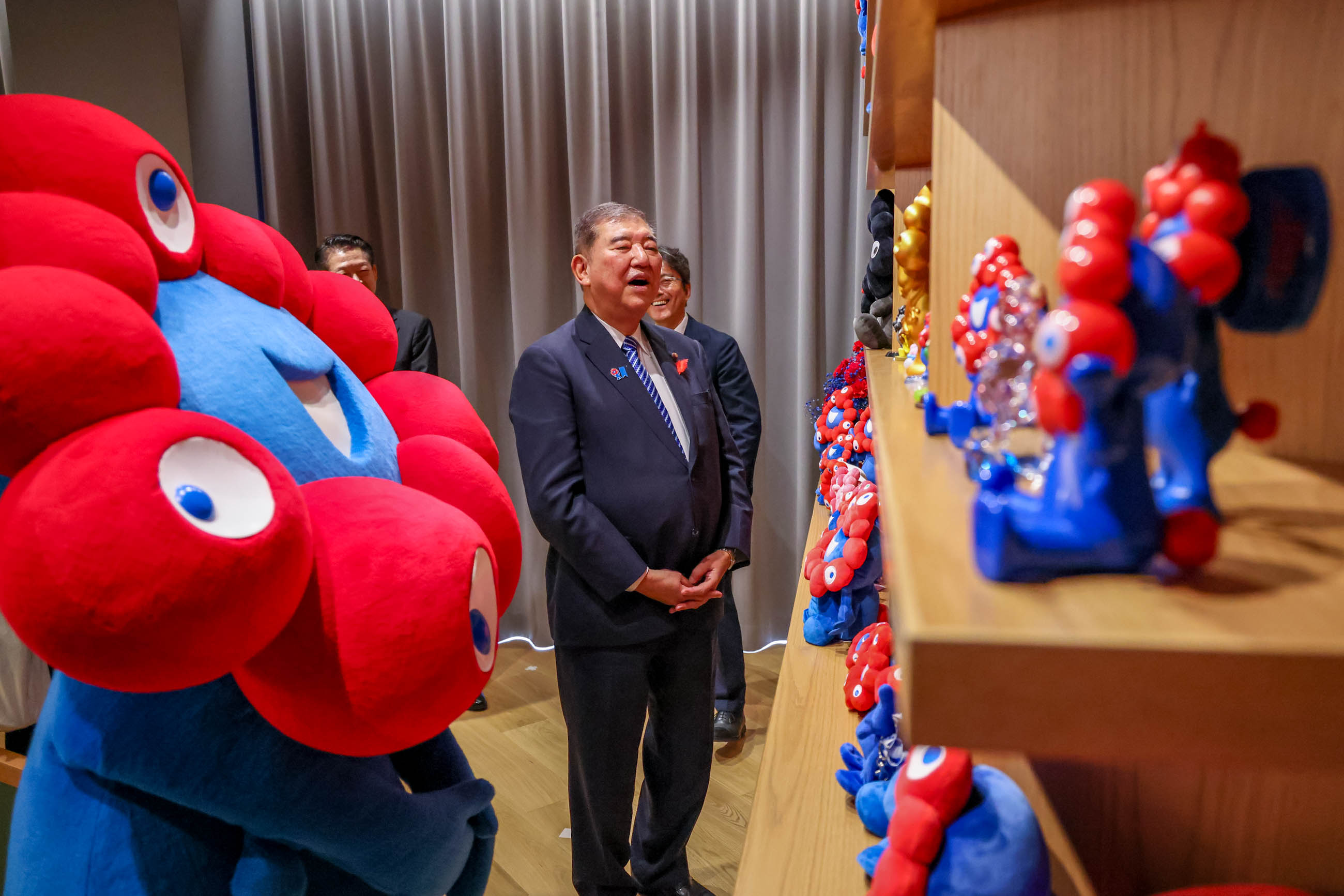 石破首相向“脉脉”颁发感谢状4