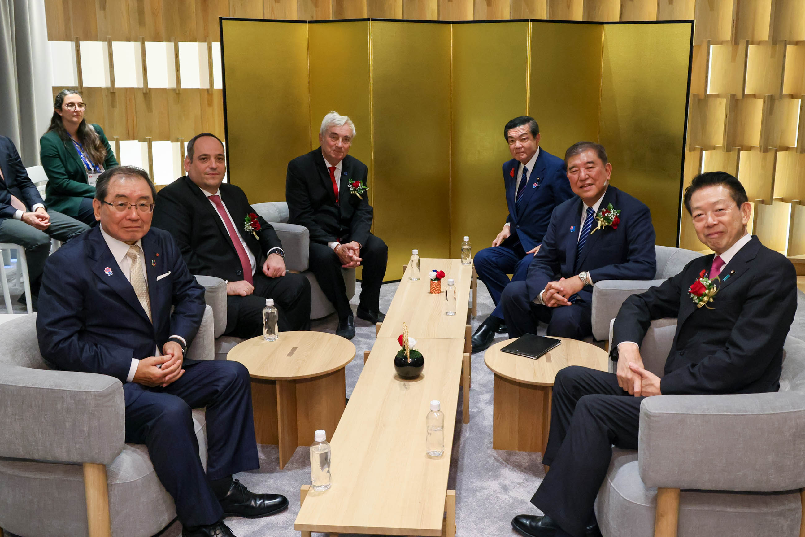 石破首相与科肯切斯BIE秘书长会见3