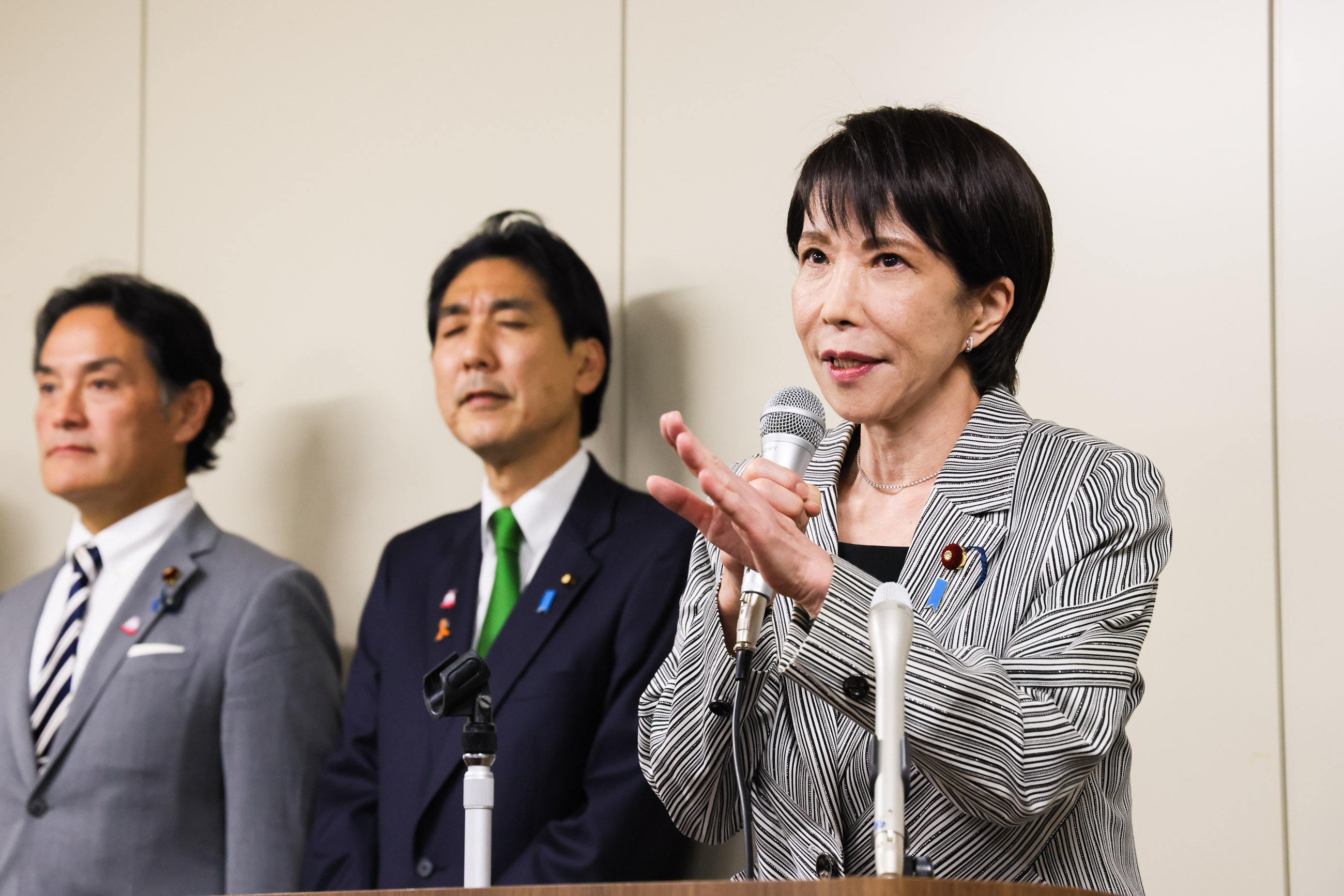 高市首相进行训示1