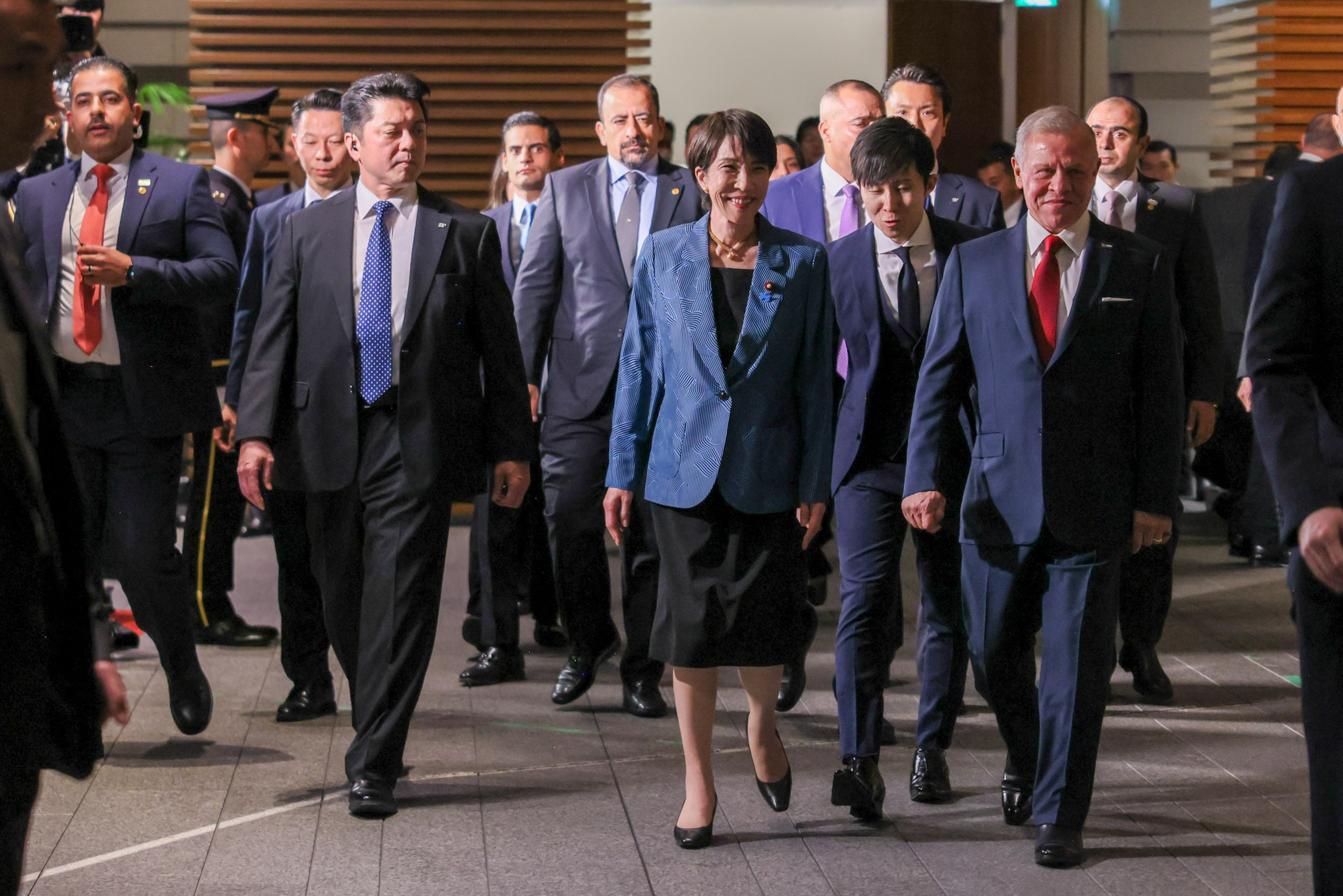 两位首脑出席合影留念