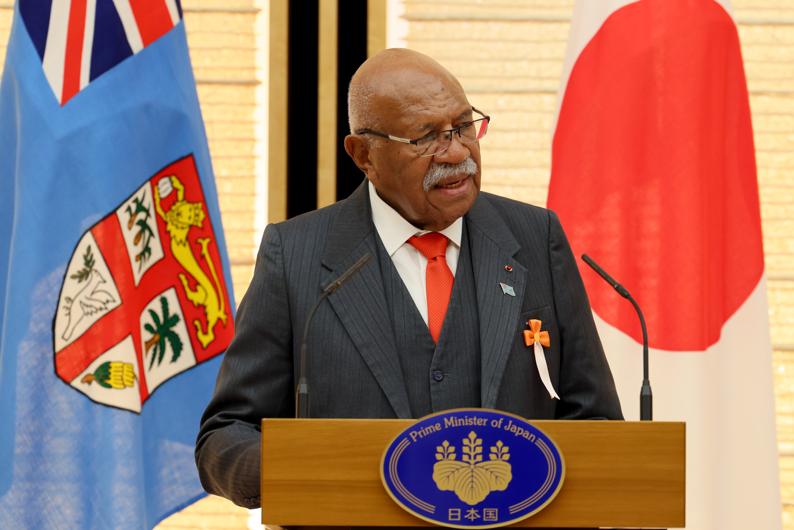 联合记者发布会3