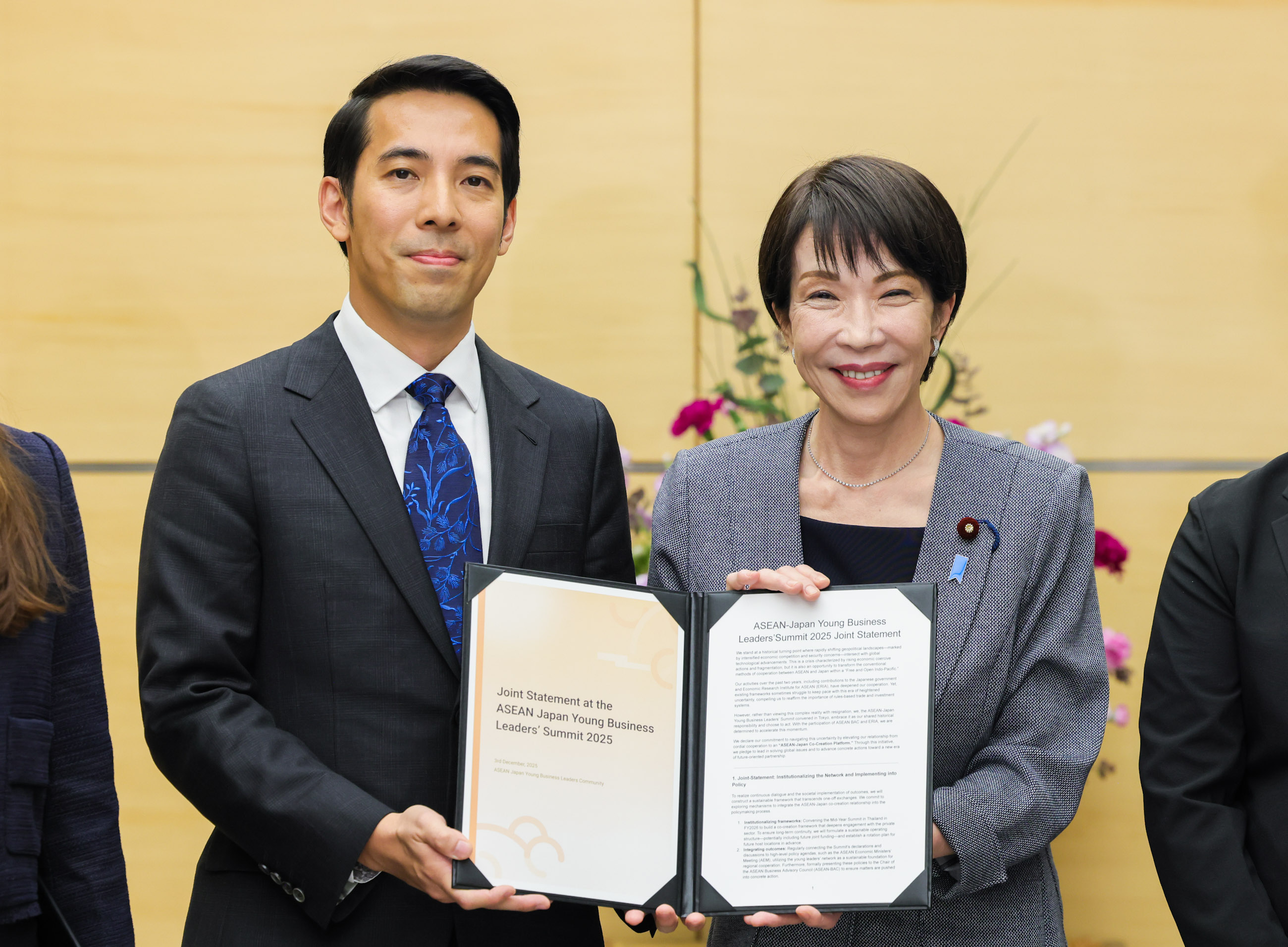 高市首相接受建议书3