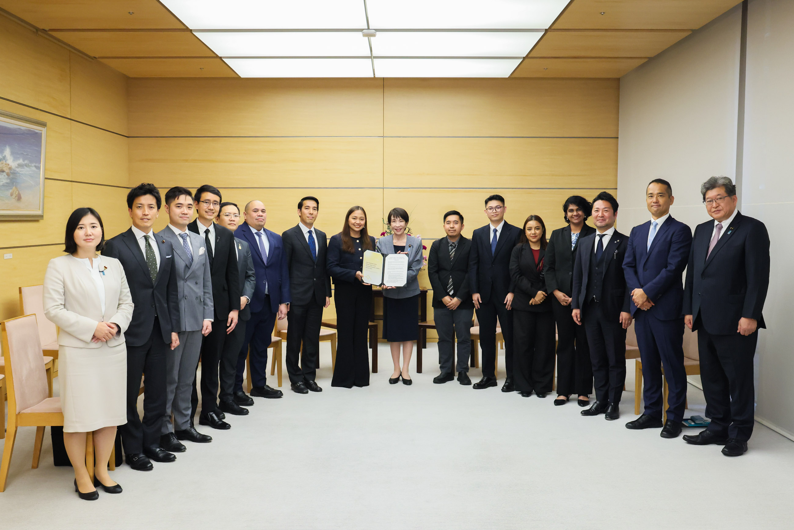 高市首相接受建议书8