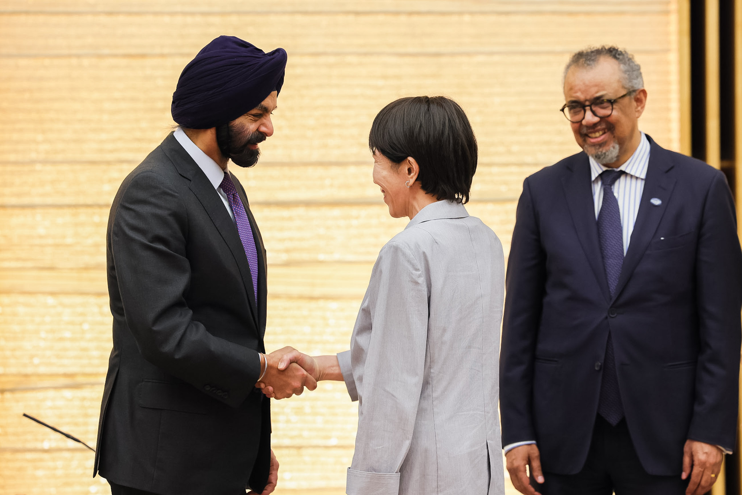 高市首相接受拜会2