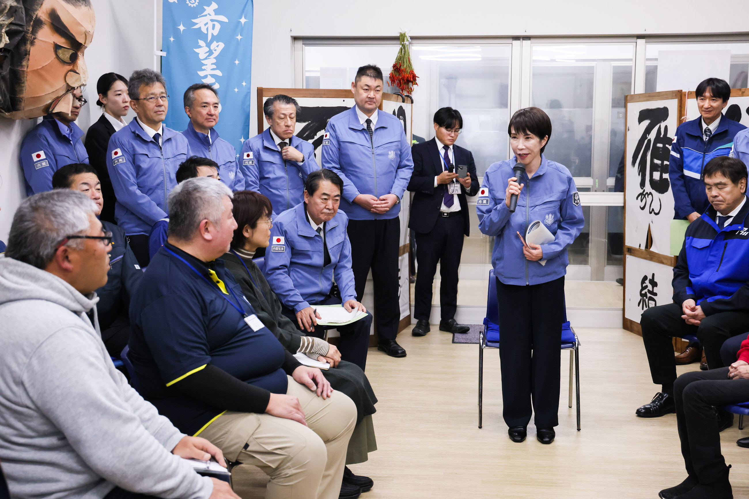 高市首相视察“穴水Smile Marche”6