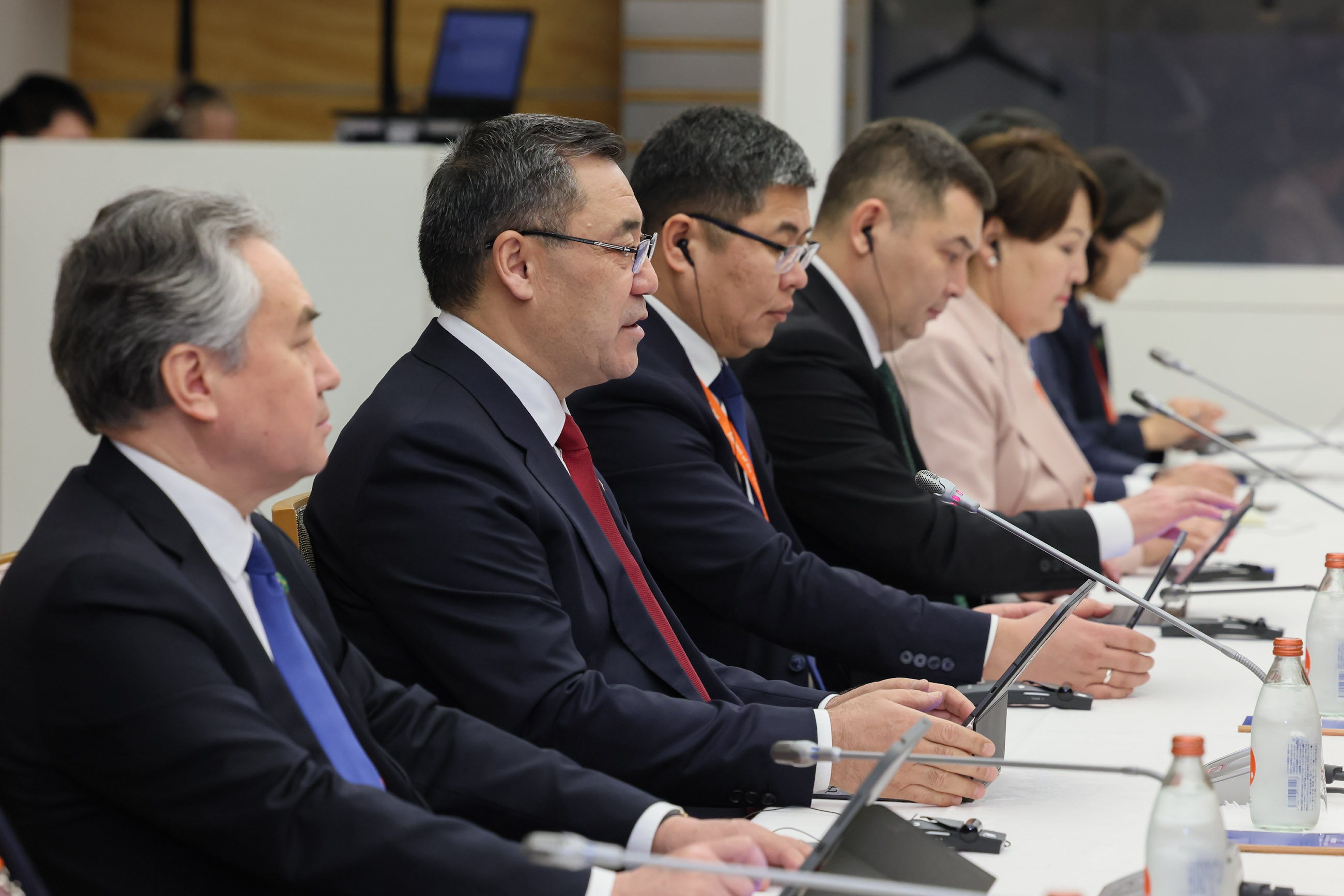 日本吉尔吉斯共和国首脑会谈5