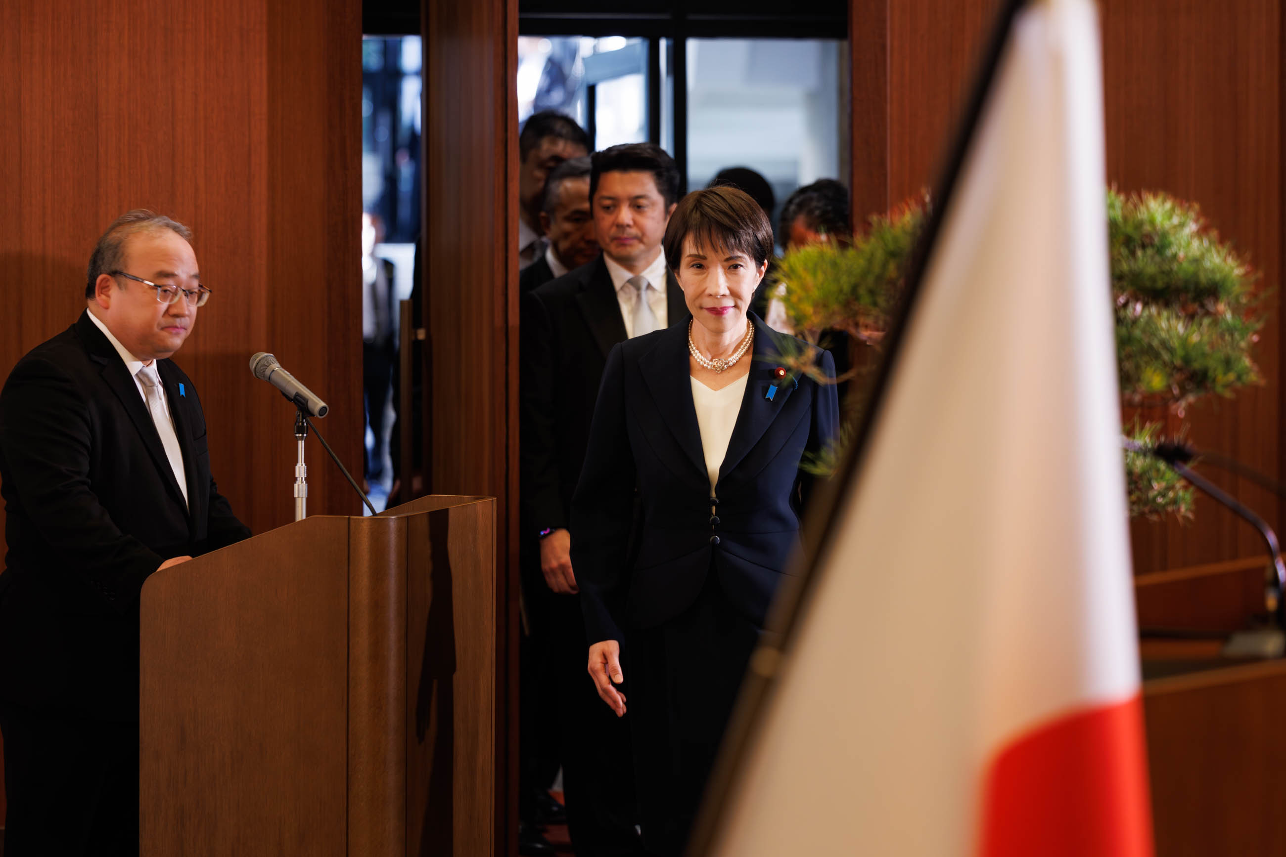 高市首相举行记者会2