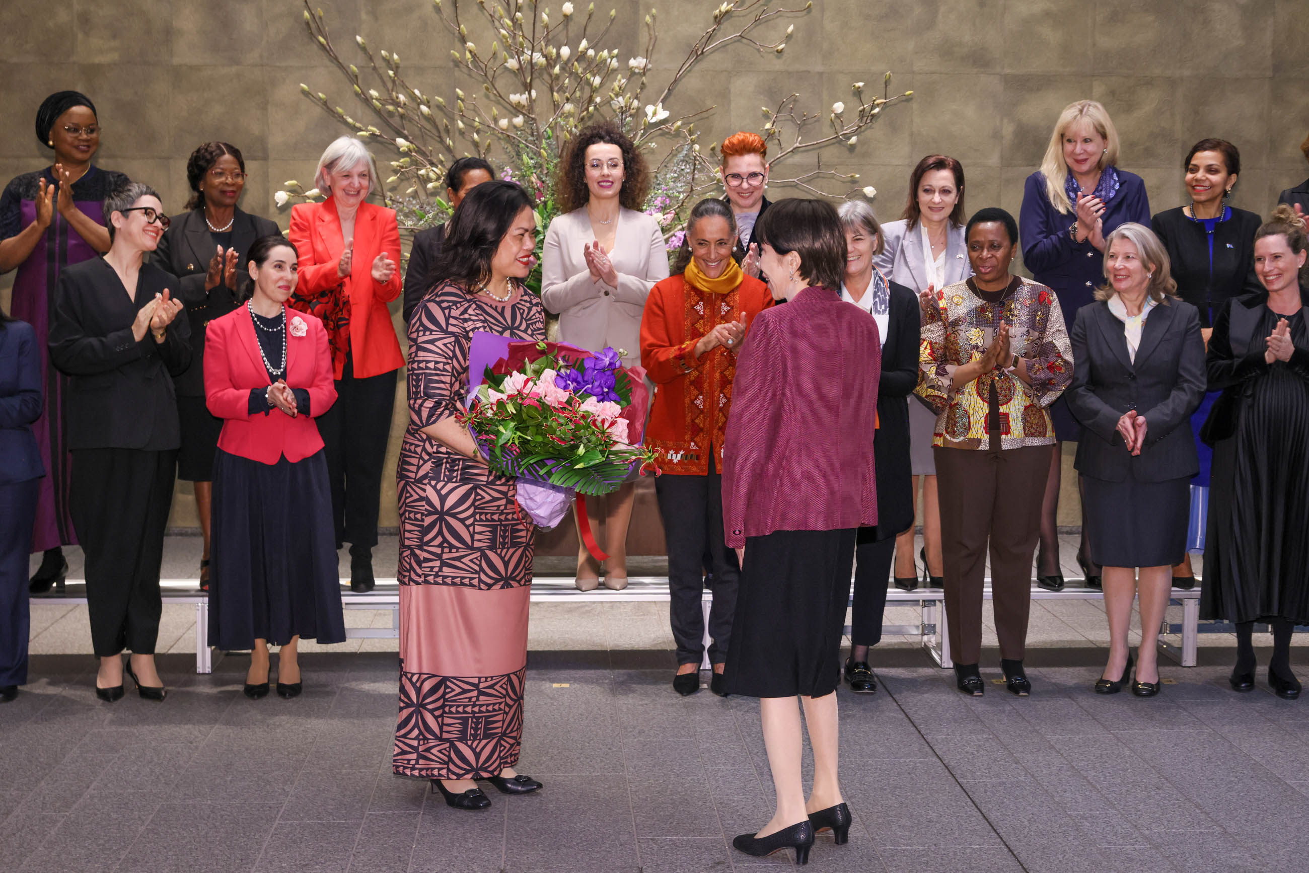 高市首相进行交流2