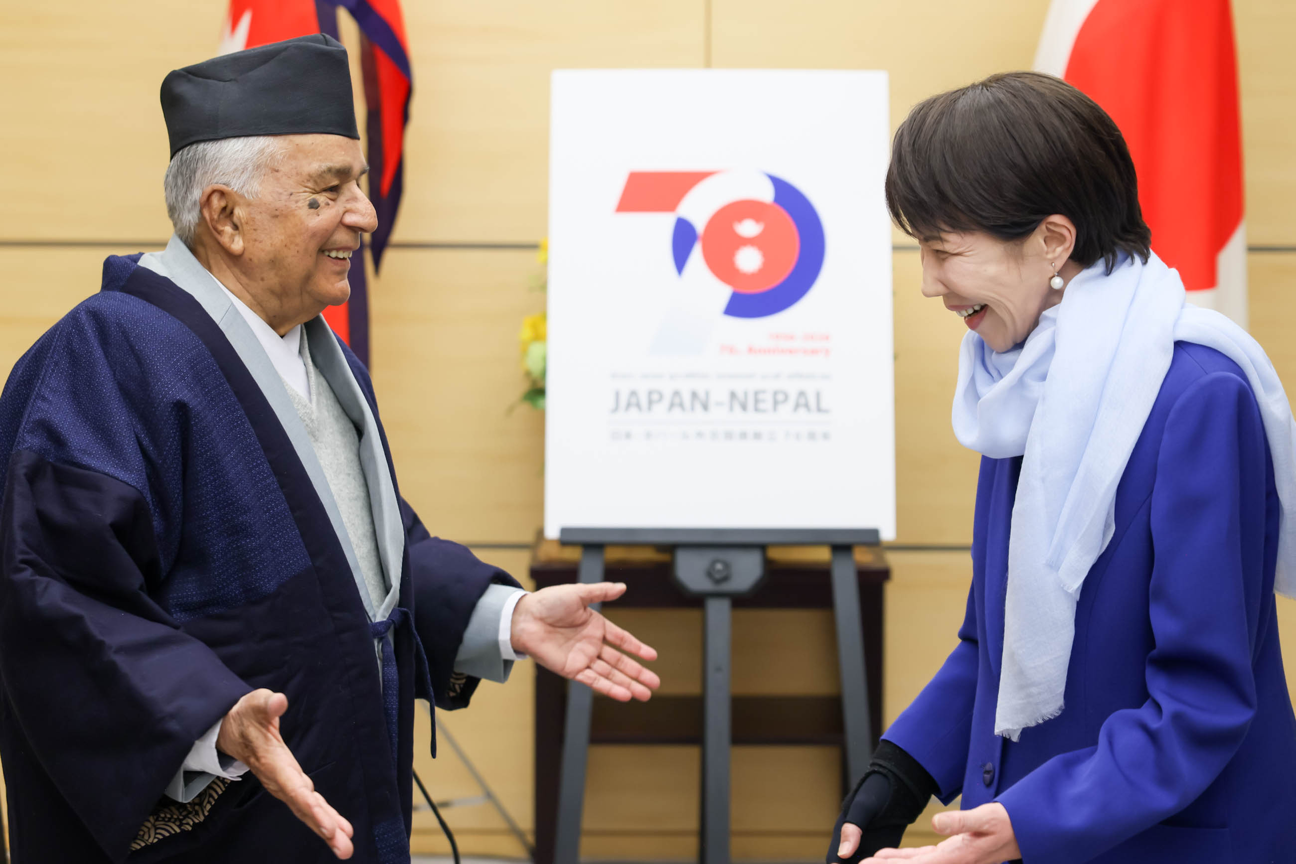 与保德尔总统举行会谈10