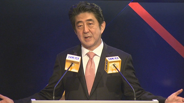安倍总理出席了2015CLSA日本论坛。