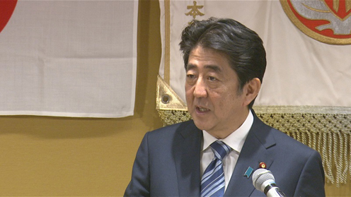 安倍总理出席了在东京都内举行的日本青年馆新馆竣工纪念典礼。