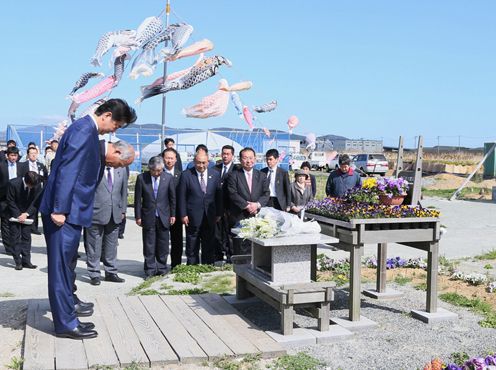 安倍总理访问了宫城县。