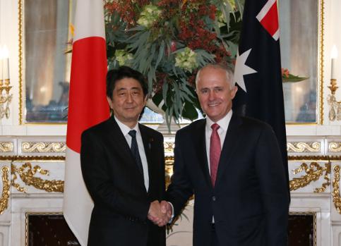 安倍总理与澳大利亚联邦总理马尔科姆·特恩布尔举行了会谈等。