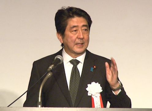 安倍总理出席了在东京都内举行日本风险企业大奖表彰仪式。