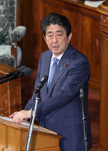 安倍总理出席了众议院全体会议。