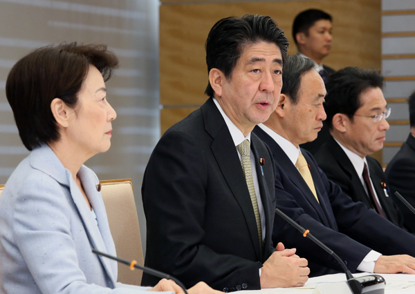 安倍总理在总理大臣官邸召开了第12次综合海洋政策本部会议。
