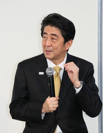 安倍总理出席了在东京都内举行的“海啸防灾脱口秀 in 丸之内”。