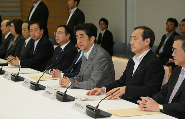 安倍总理在总理大臣官邸召开了第37次原子能灾害对策本部会议。