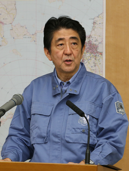 安倍总理在总理大臣官邸进行了2015年度原子能综合防灾训练。